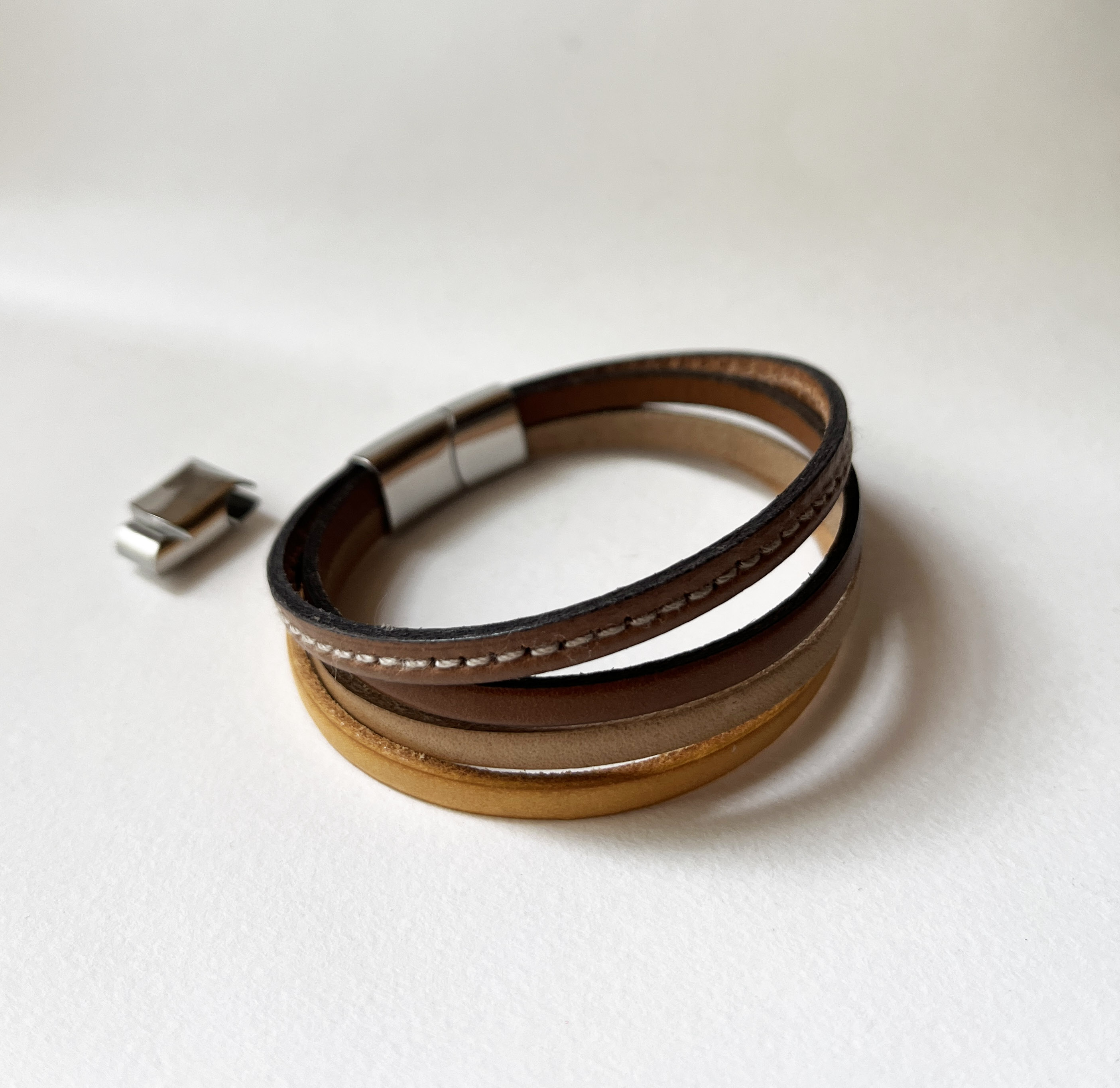 Bracelet manchette ajustable multi cuirs Beiges pour homme 