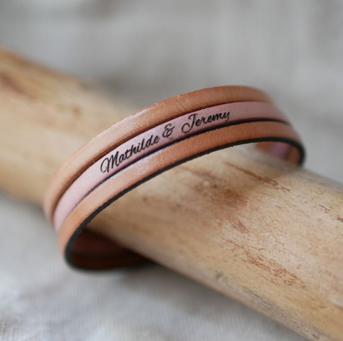 Pulseira de punho de trio de couro para personalizar 