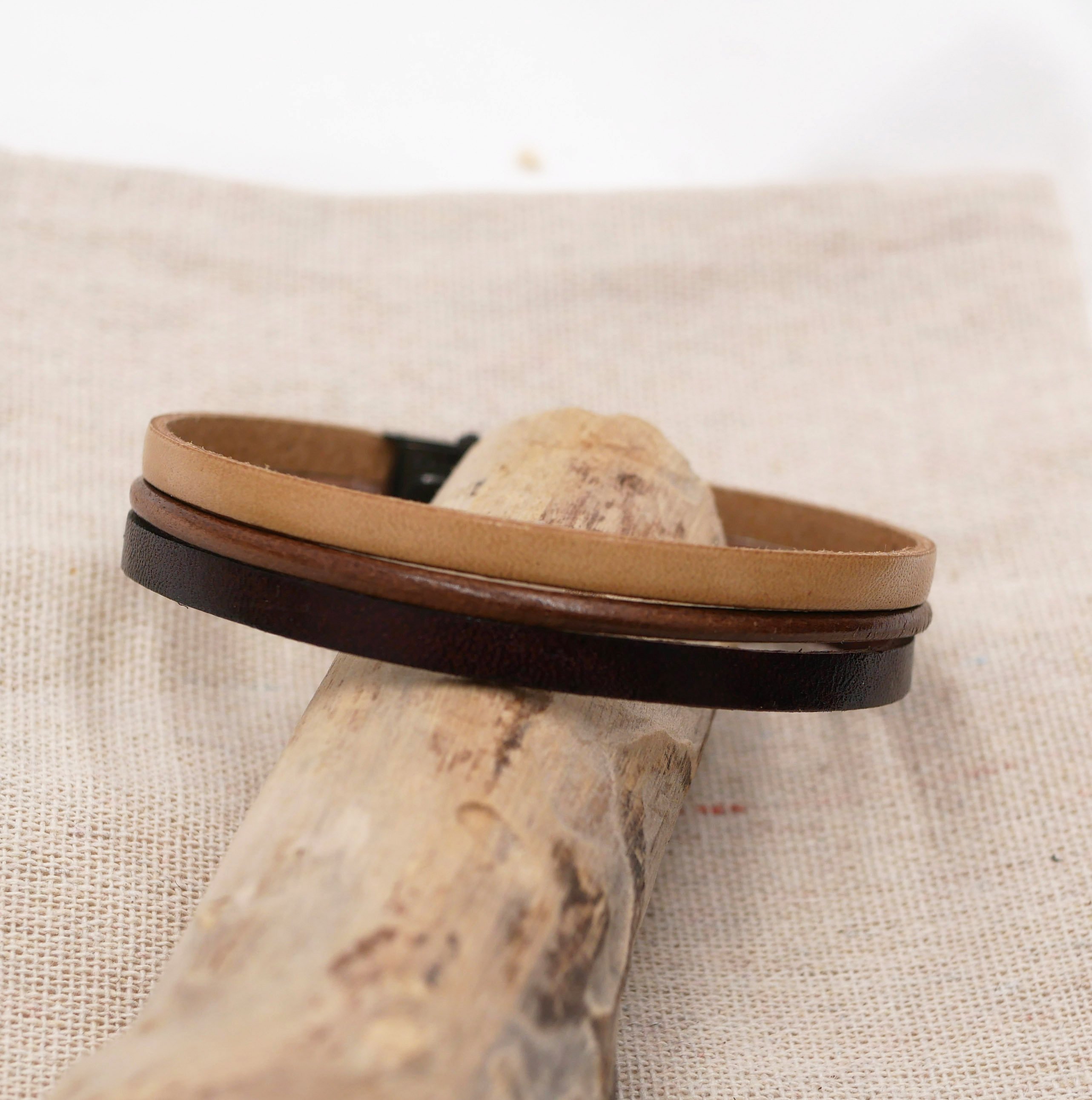 Pulseira de punho em pele castanha vintage para homem, personalizável com gravação 
