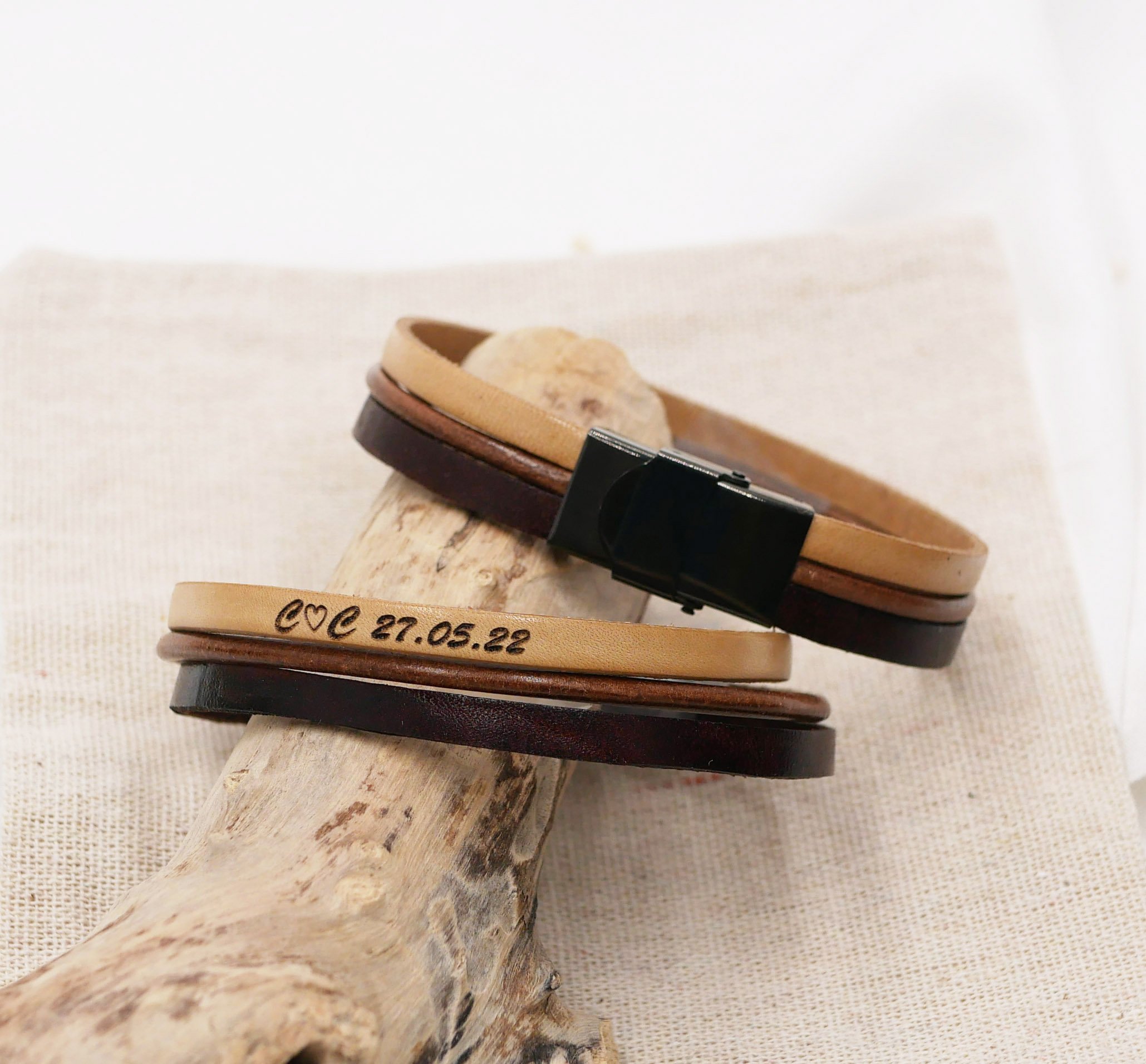 Pulseira de punho em pele castanha vintage para homem, personalizável com gravação 
