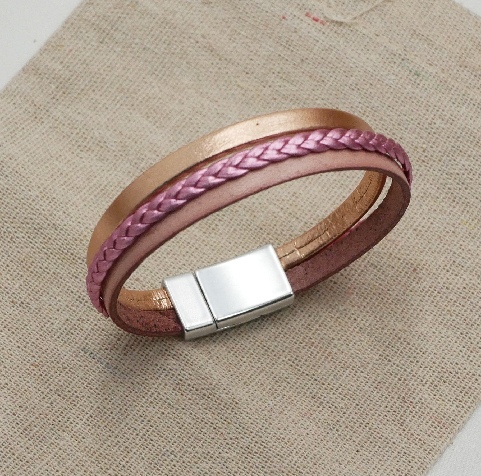 Pulseira de punho em pele laminada cor-de-rosa e pêssego, personalizável