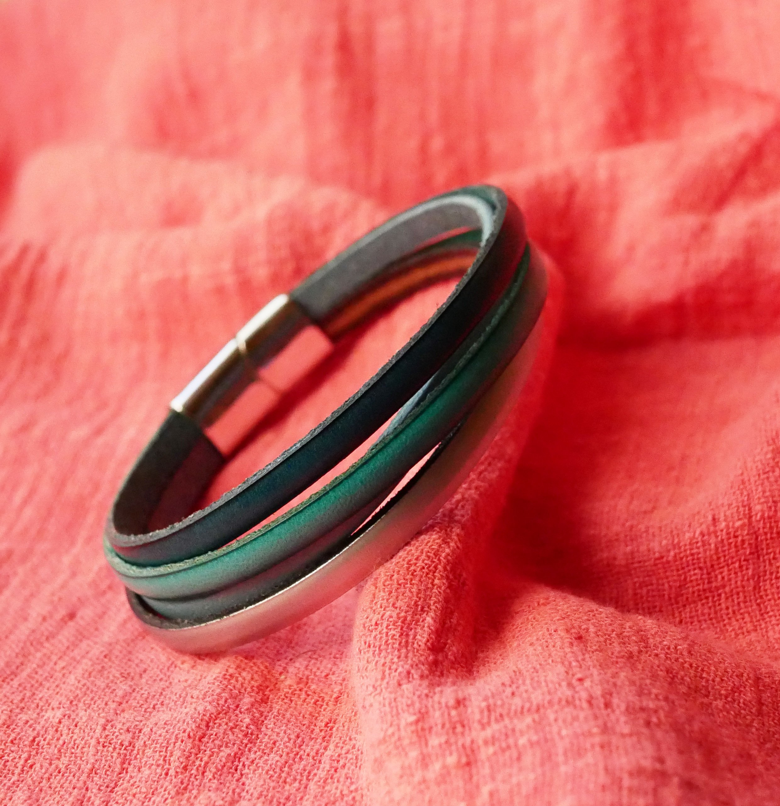 Pulseira de punho com 4 peles de turquesa