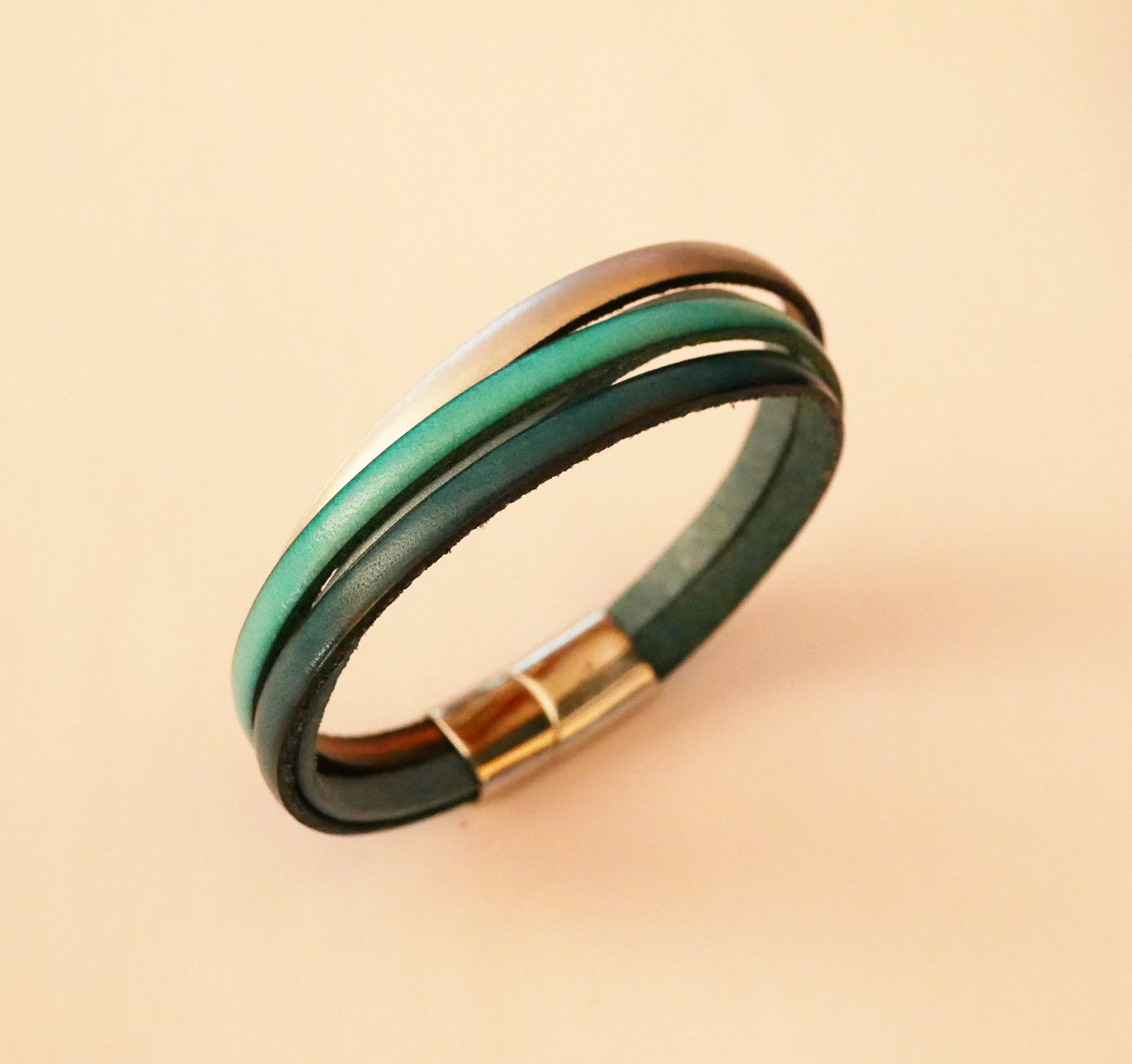 Pulseira de punho numa escolha de 4 peles