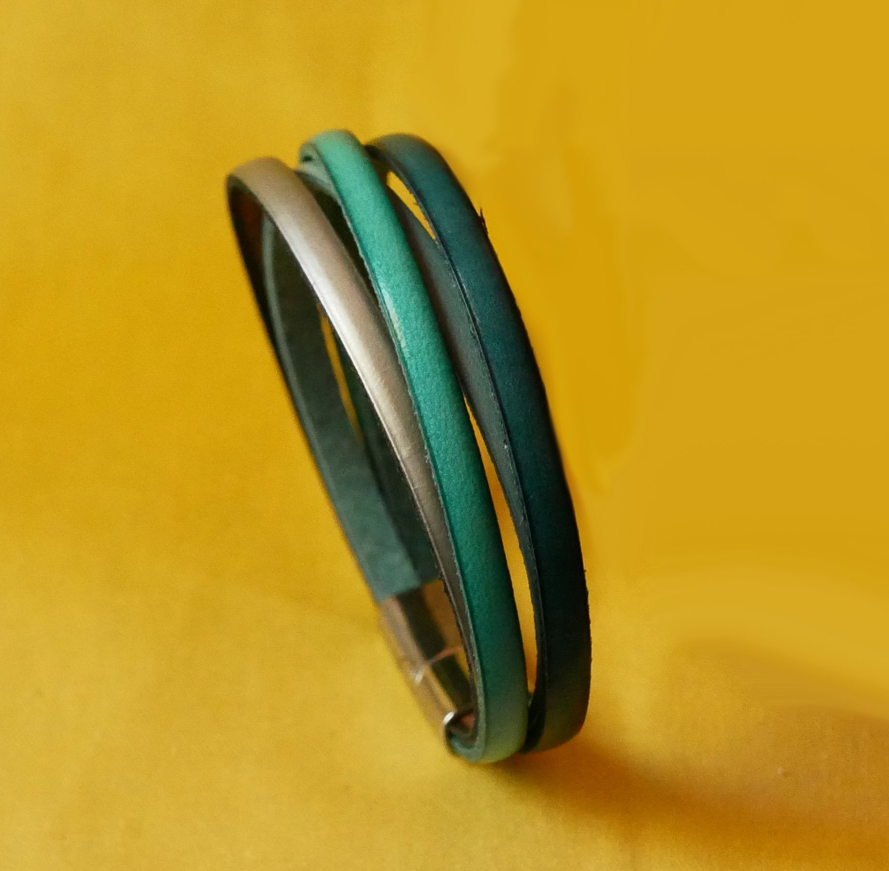 Pulseira de punho com 4 peles de turquesa