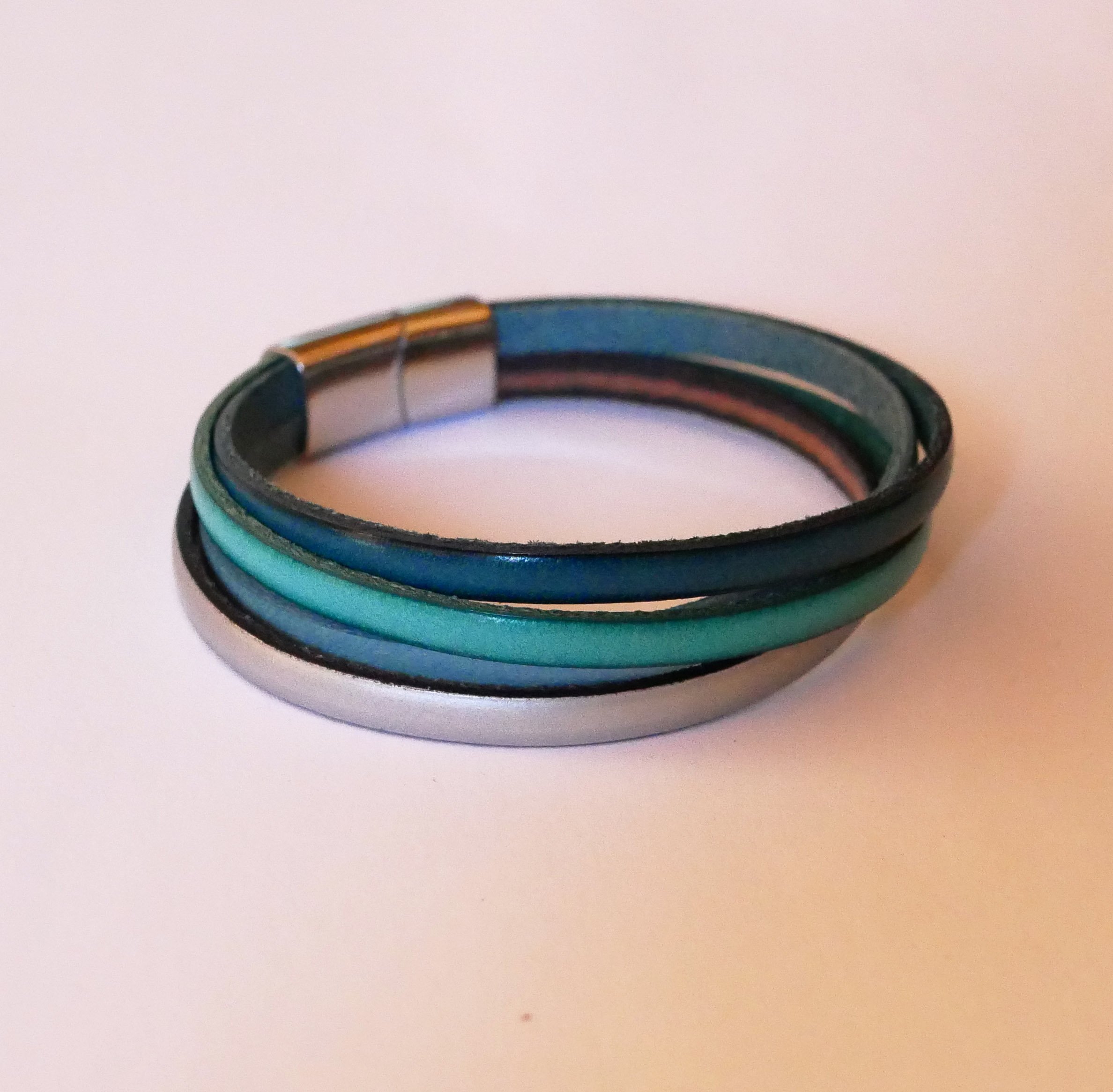 Pulseira de punho com 4 peles de turquesa
