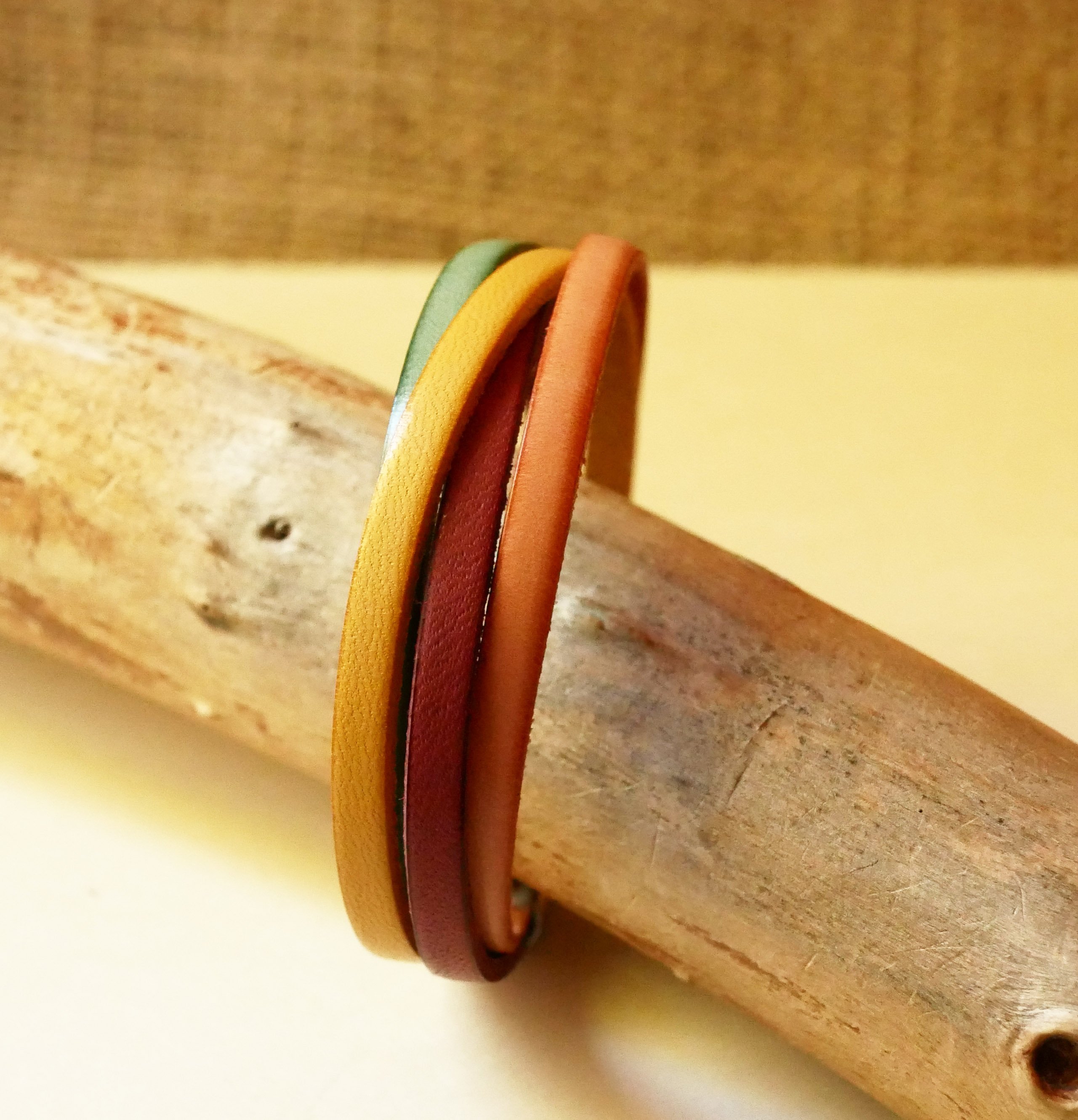 Pulseira de punho para mulher em 4 peles de cor pastel
