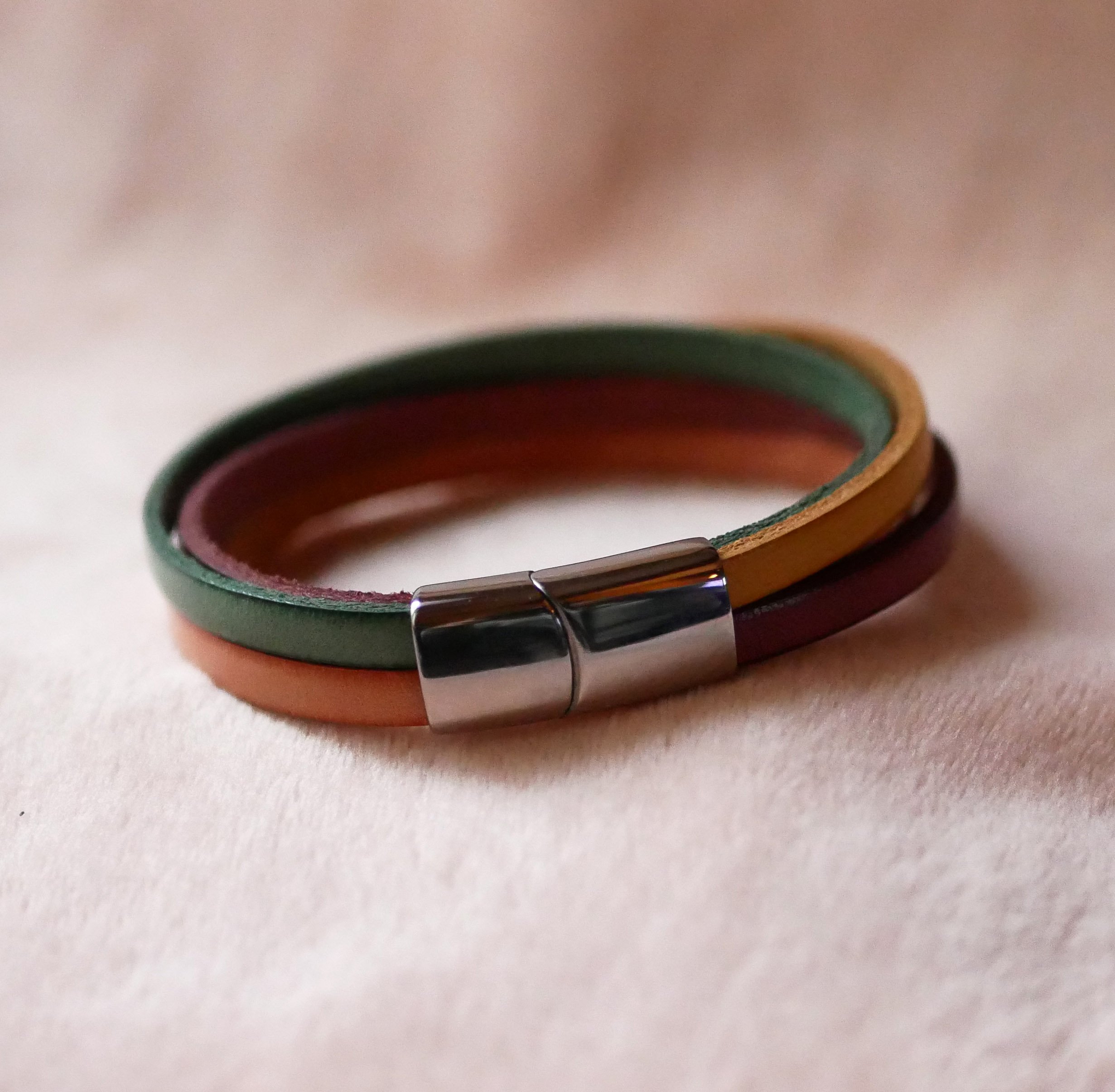 Pulseira de punho para mulher em 4 peles de cor pastel