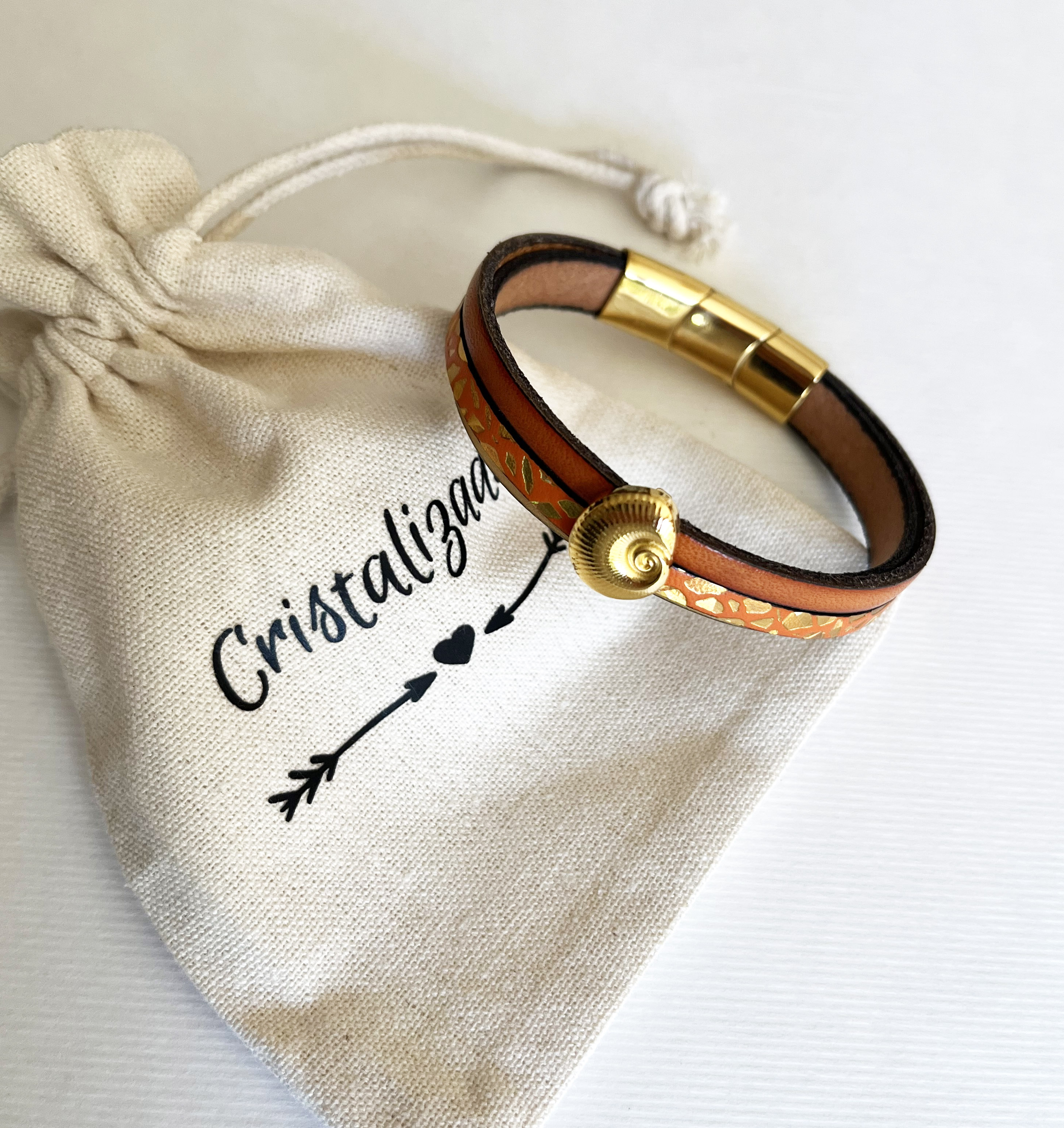 Pulseira de punho em ouro para mulher Concha dourada e laranja