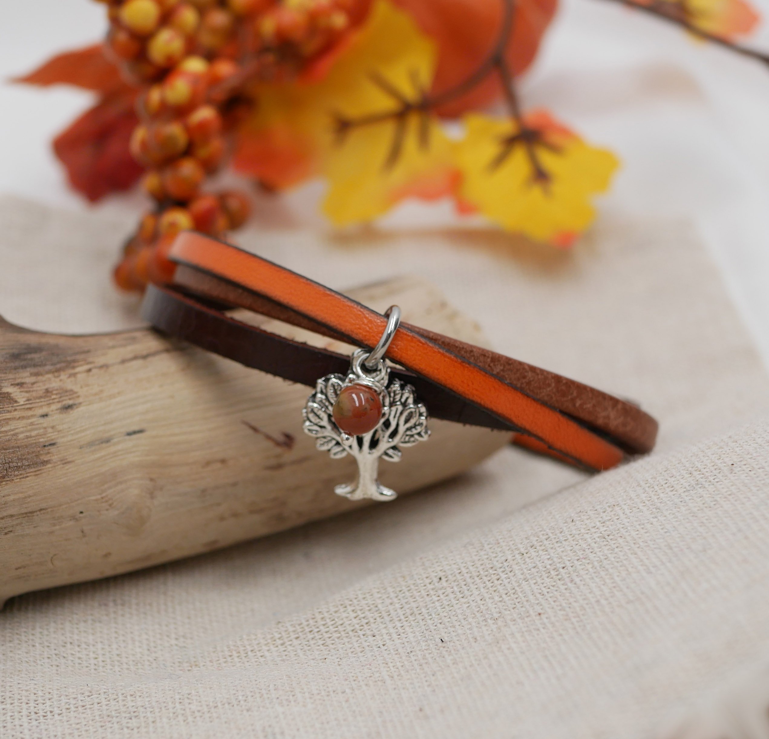 Pulseira feminina com punho em pele m&uacute;ltipla Pendente de outono &agrave; sua escolha