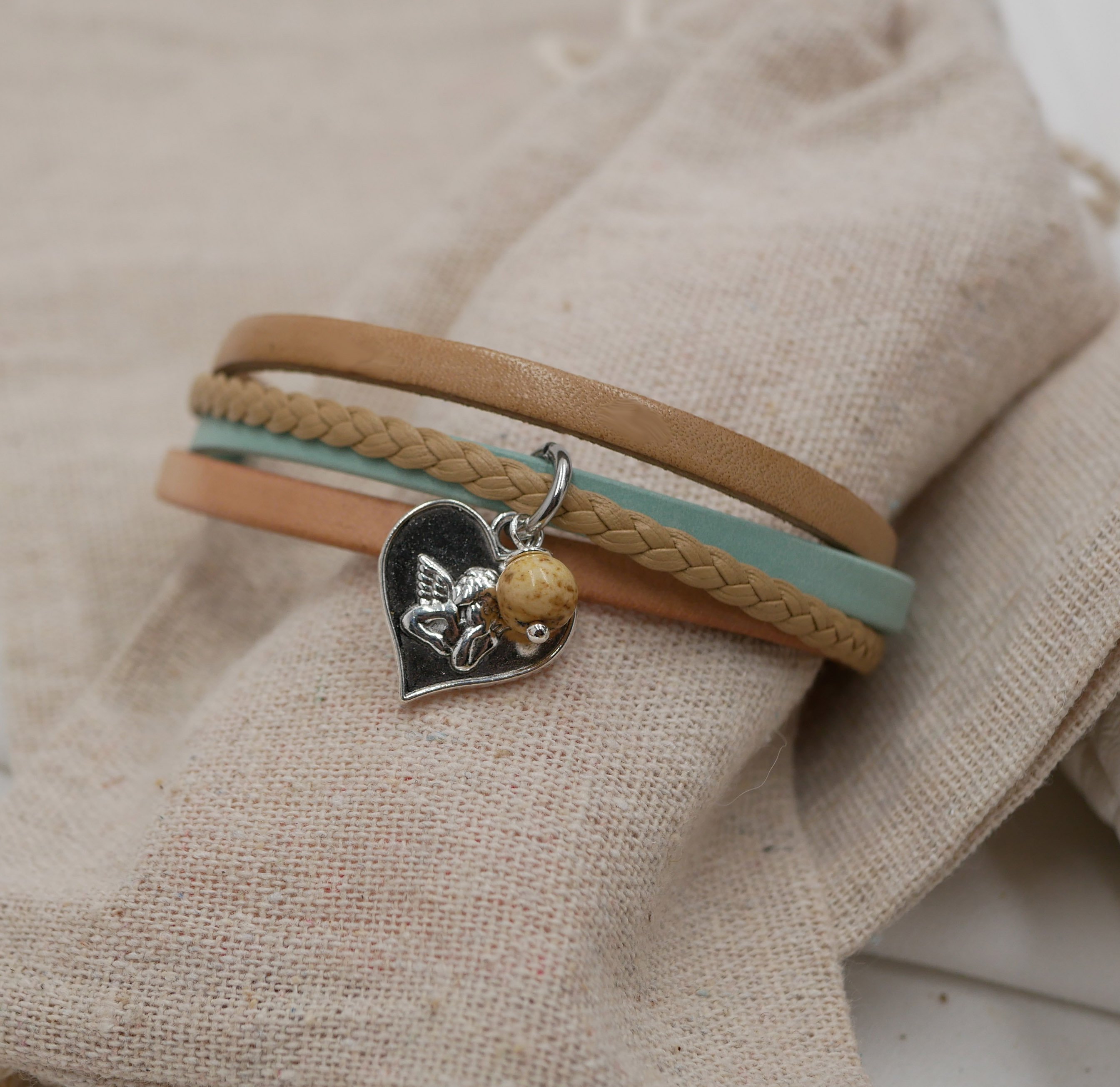 Pulseira de punho para mulher em pele m&uacute;ltipla Pendente bege areia &agrave; sua escolha