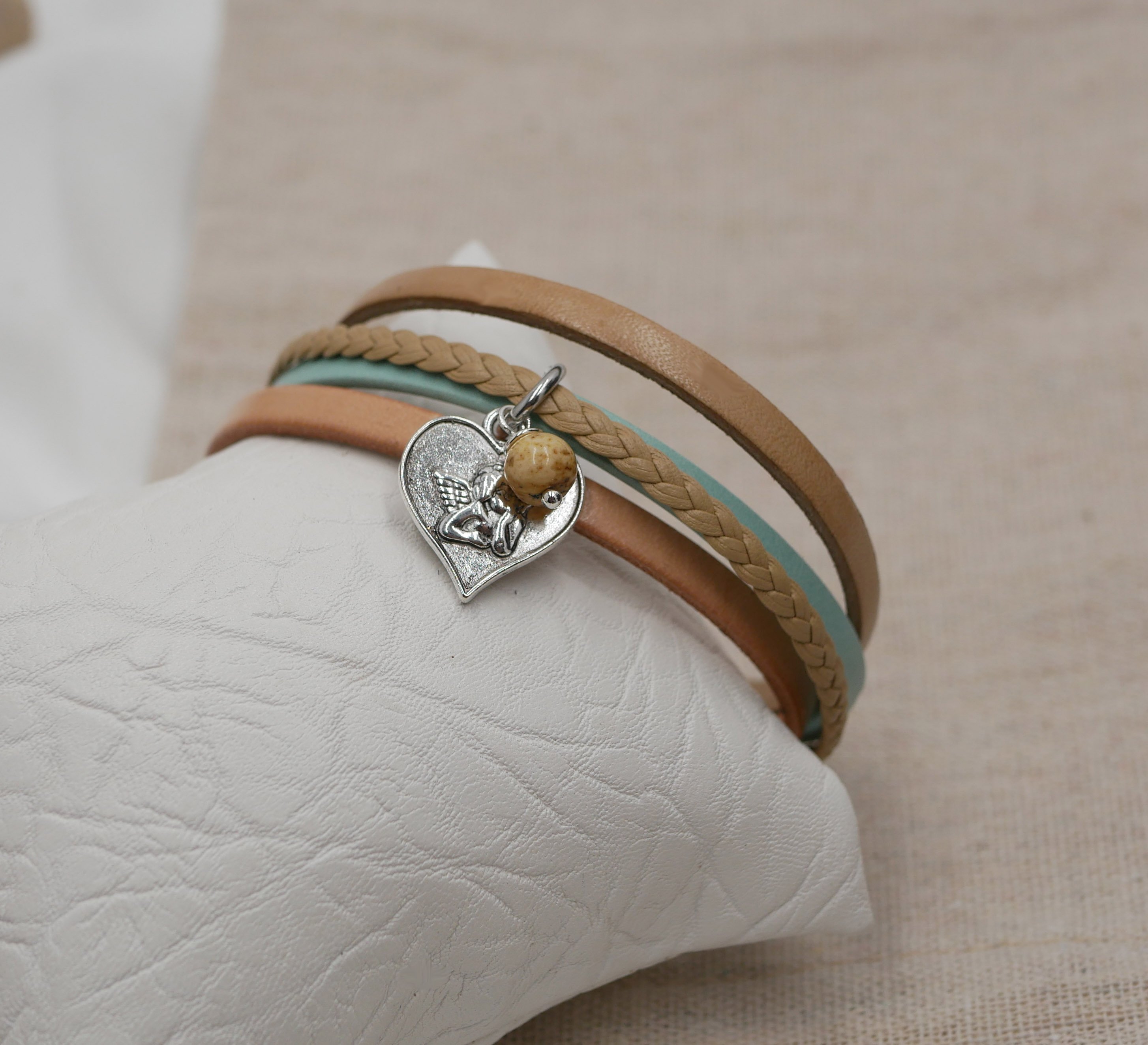 Pulseira de punho para mulher em pele múltipla Pendente bege areia à sua escolha