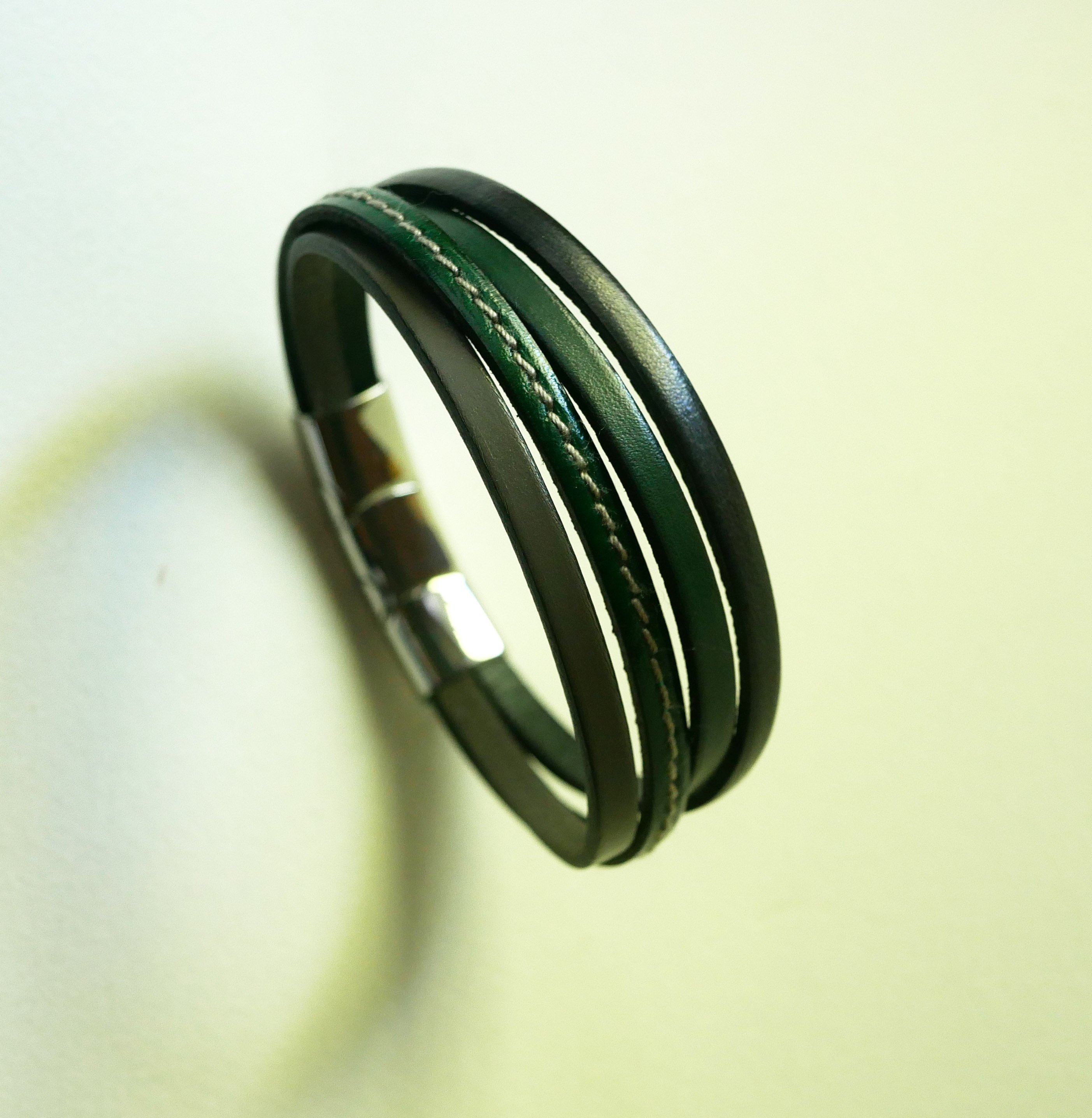 Pulseira de punho em pele verde e cinzenta para homem
