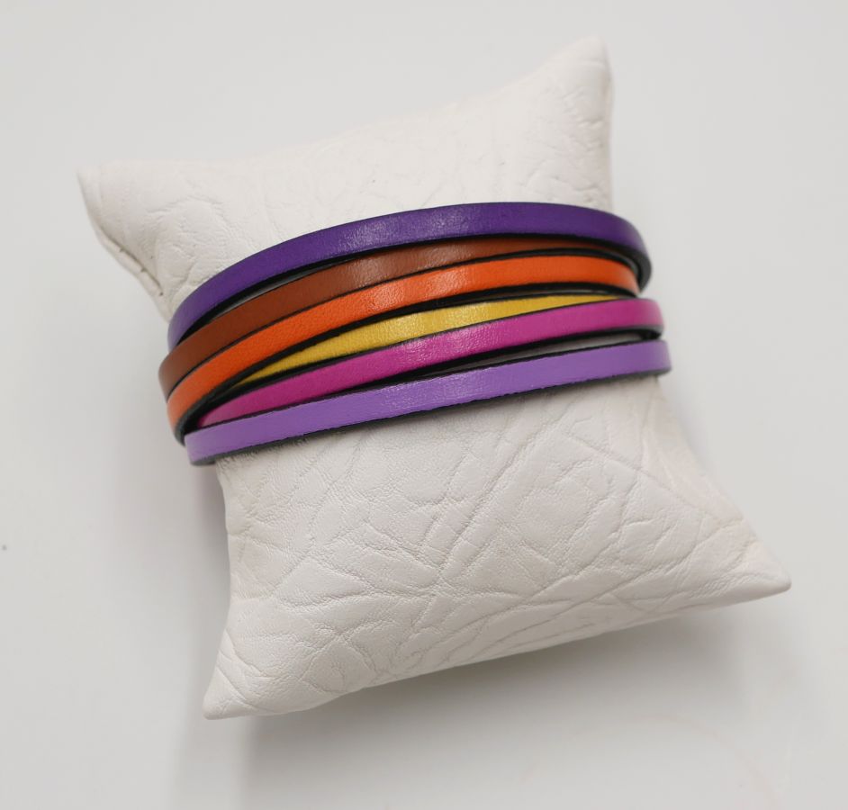 Pulseira de Punho de Couro Múltiplo em cores tónicas