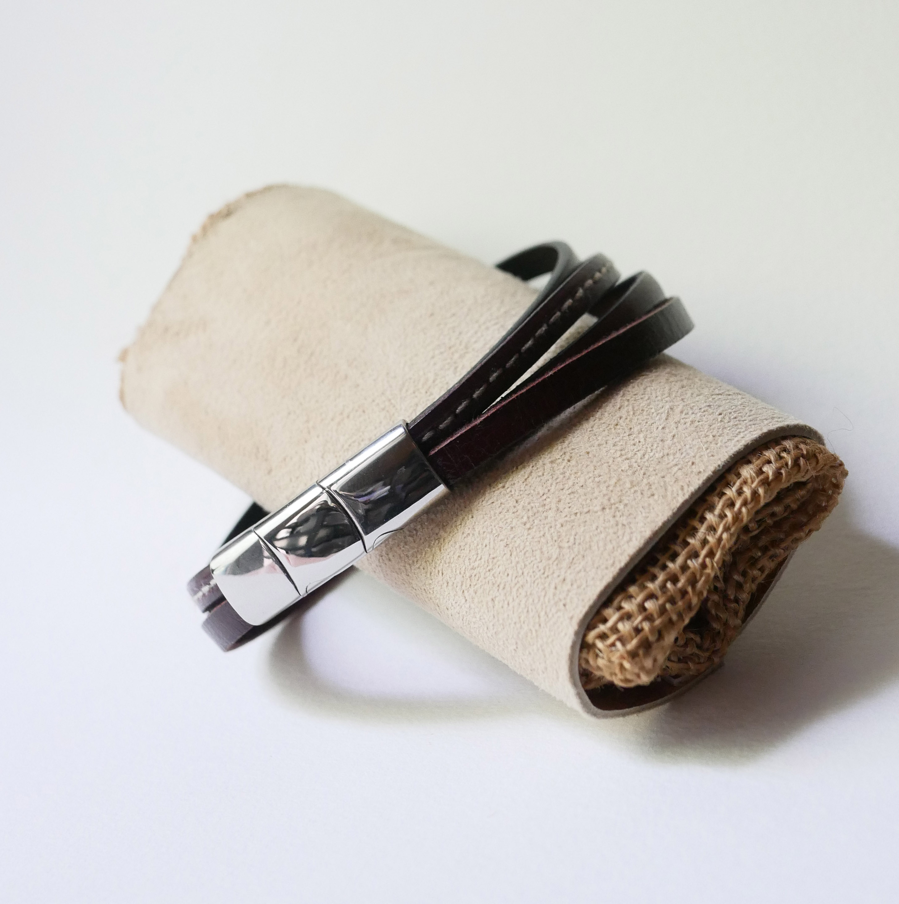 Pulseira de punho em pele castanha para homem