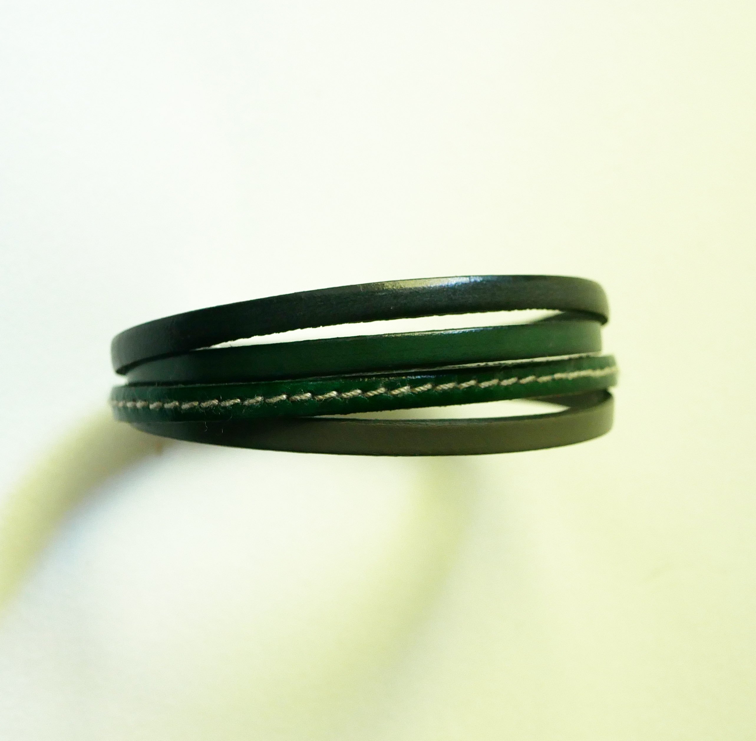 Pulseira de punho em pele verde e cinzenta para homem