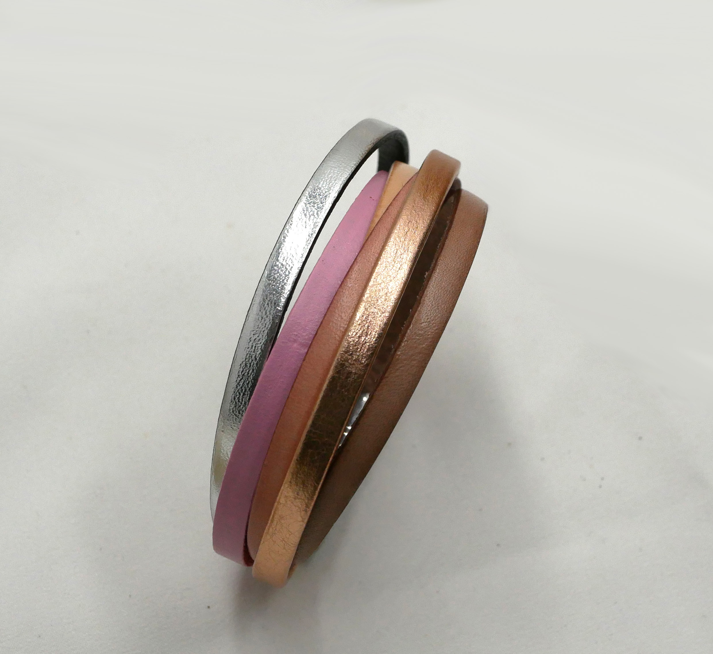 Pulseira de punho em pele múltipla, cor de pêssego acobreado