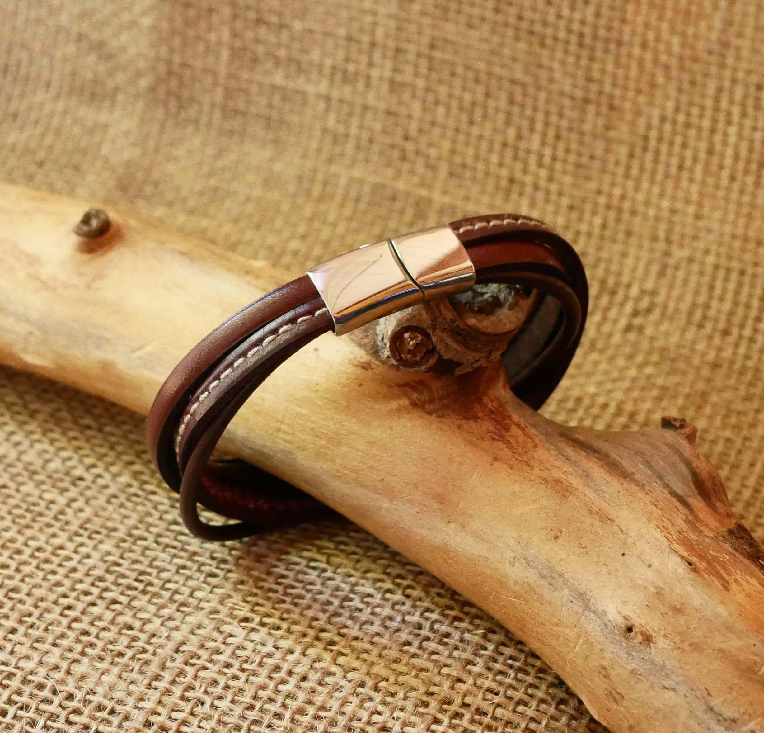 Pulseira de punho em pele castanha para homem
