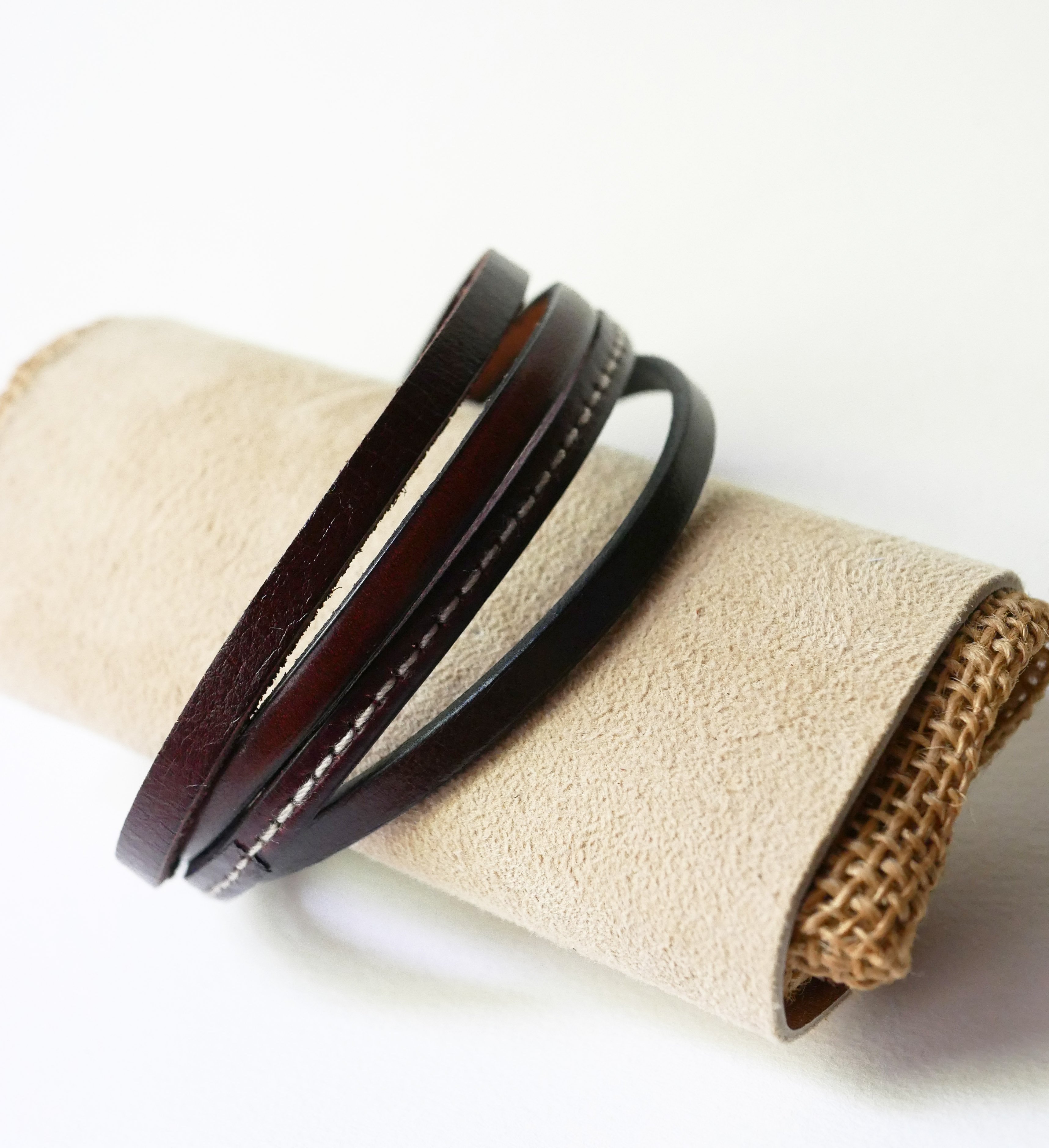 Pulseira de punho em pele castanha para homem