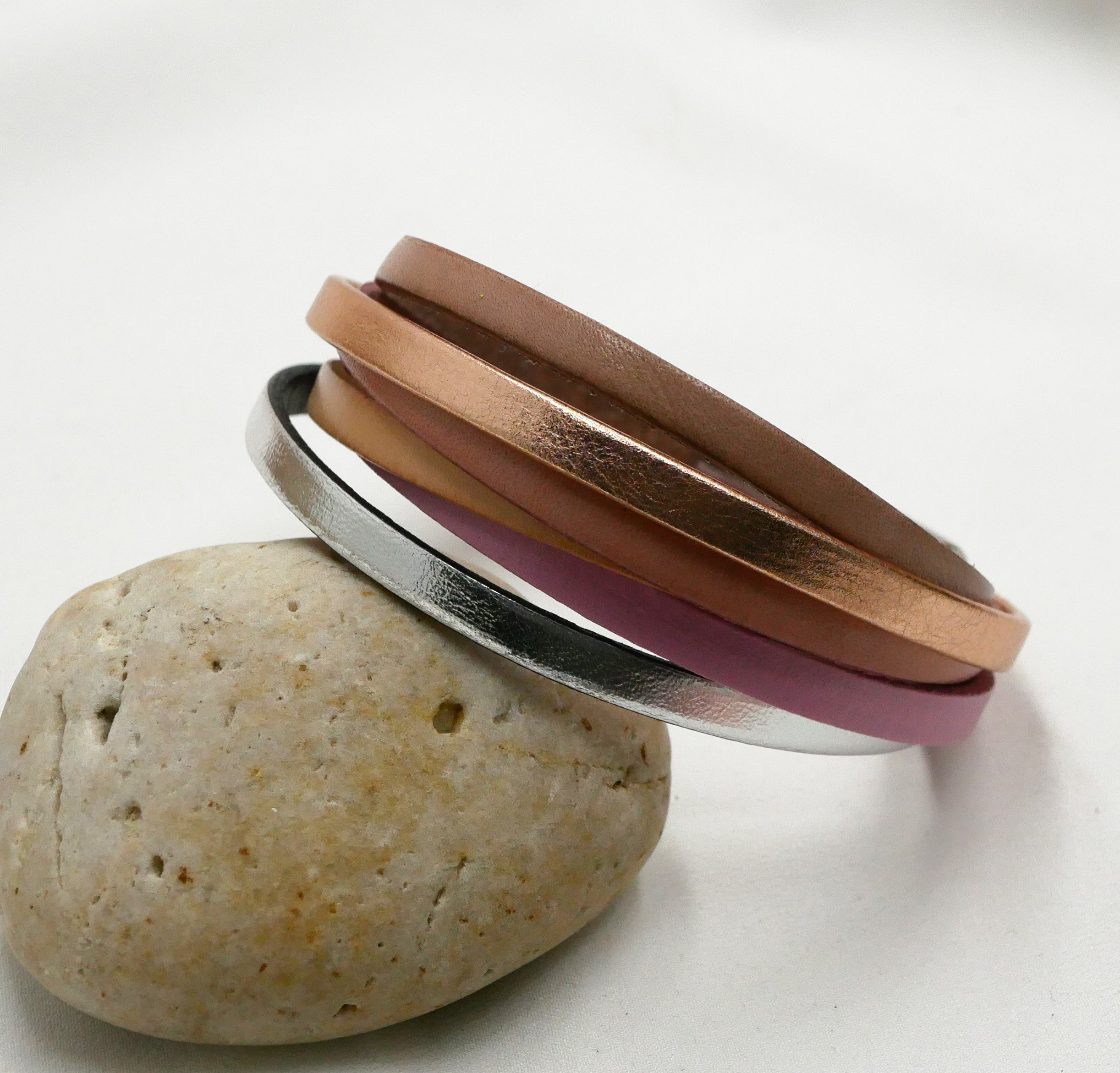 Pulseira de punho em pele múltipla, cor de pêssego acobreado