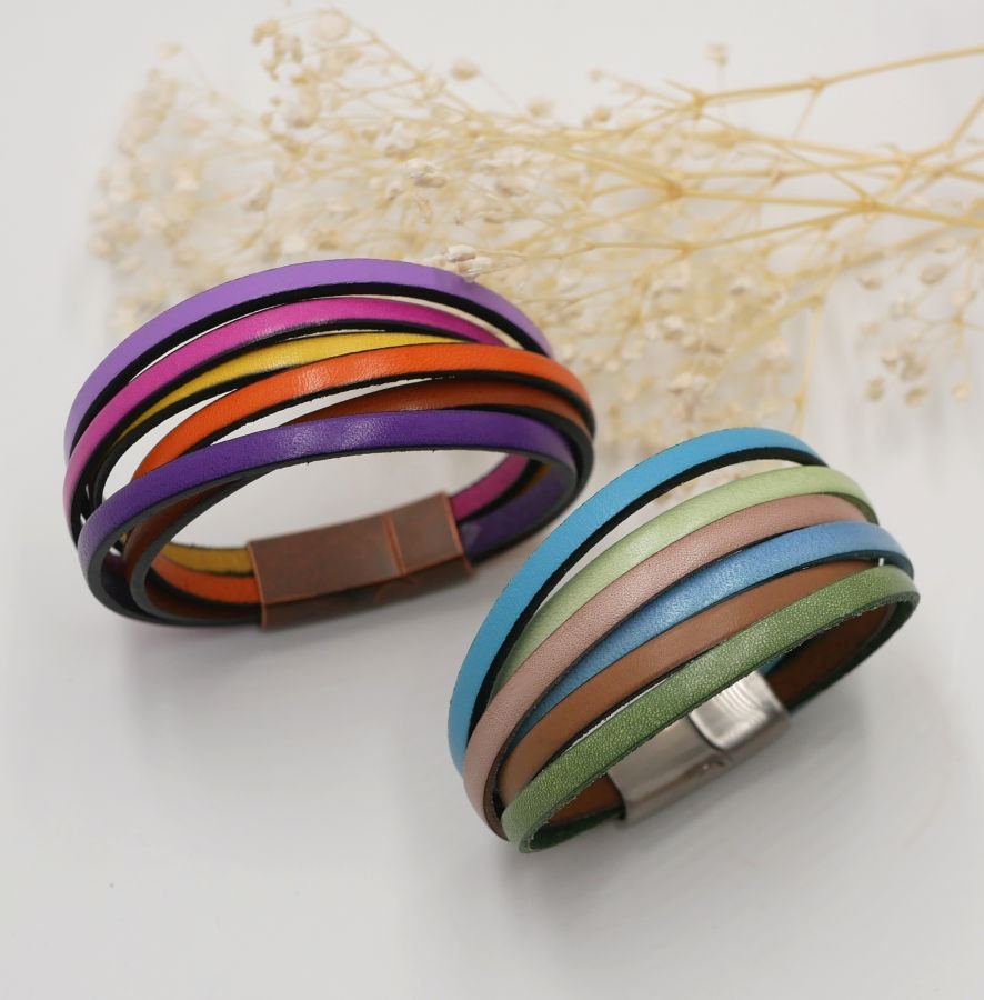 Pulseira de Punho de Couro Múltiplo em cores tónicas