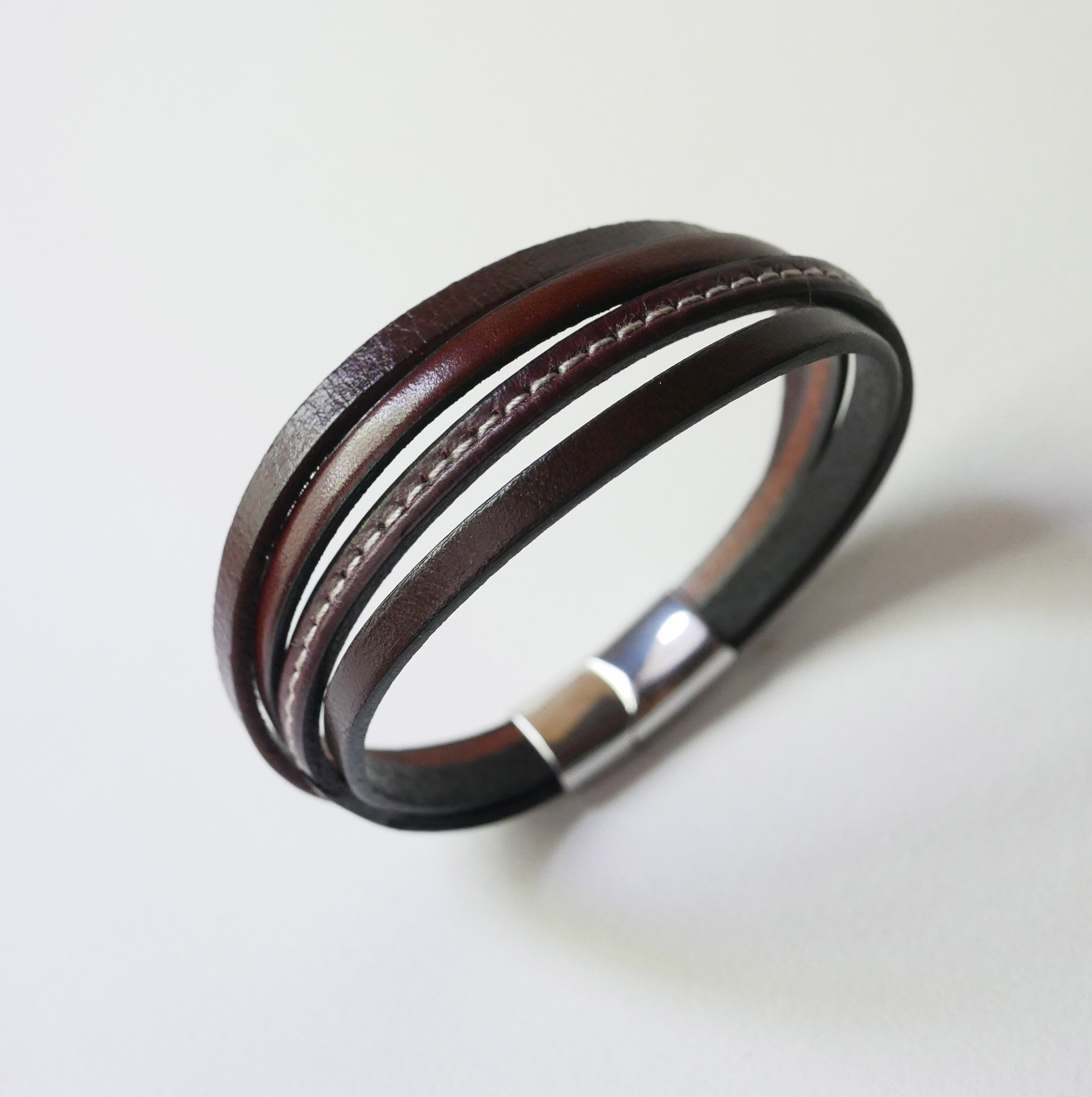 Pulseira de punho em pele castanha para homem