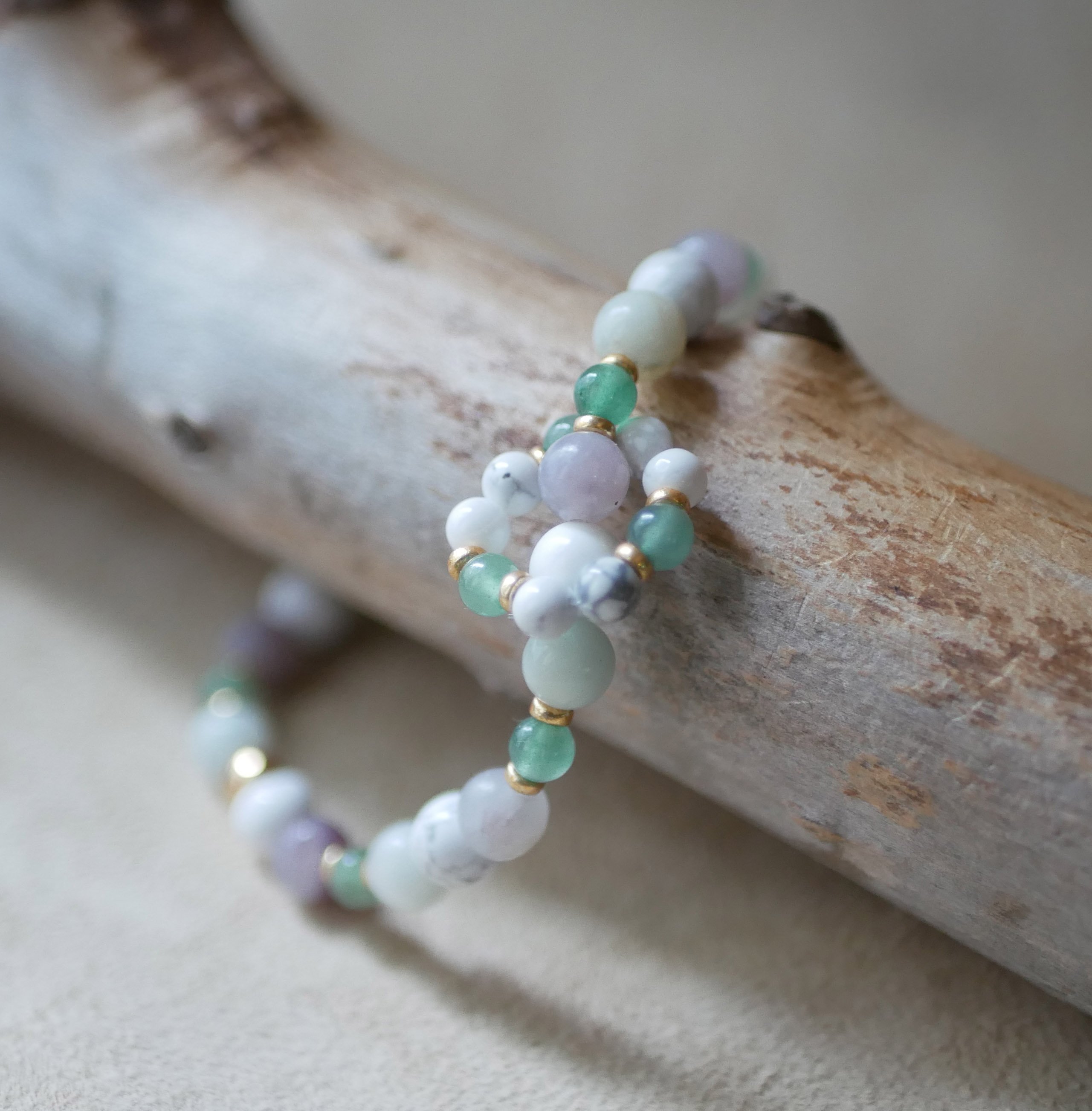 Pulseira de pedra natural aventurina com anel de mini pérolas
