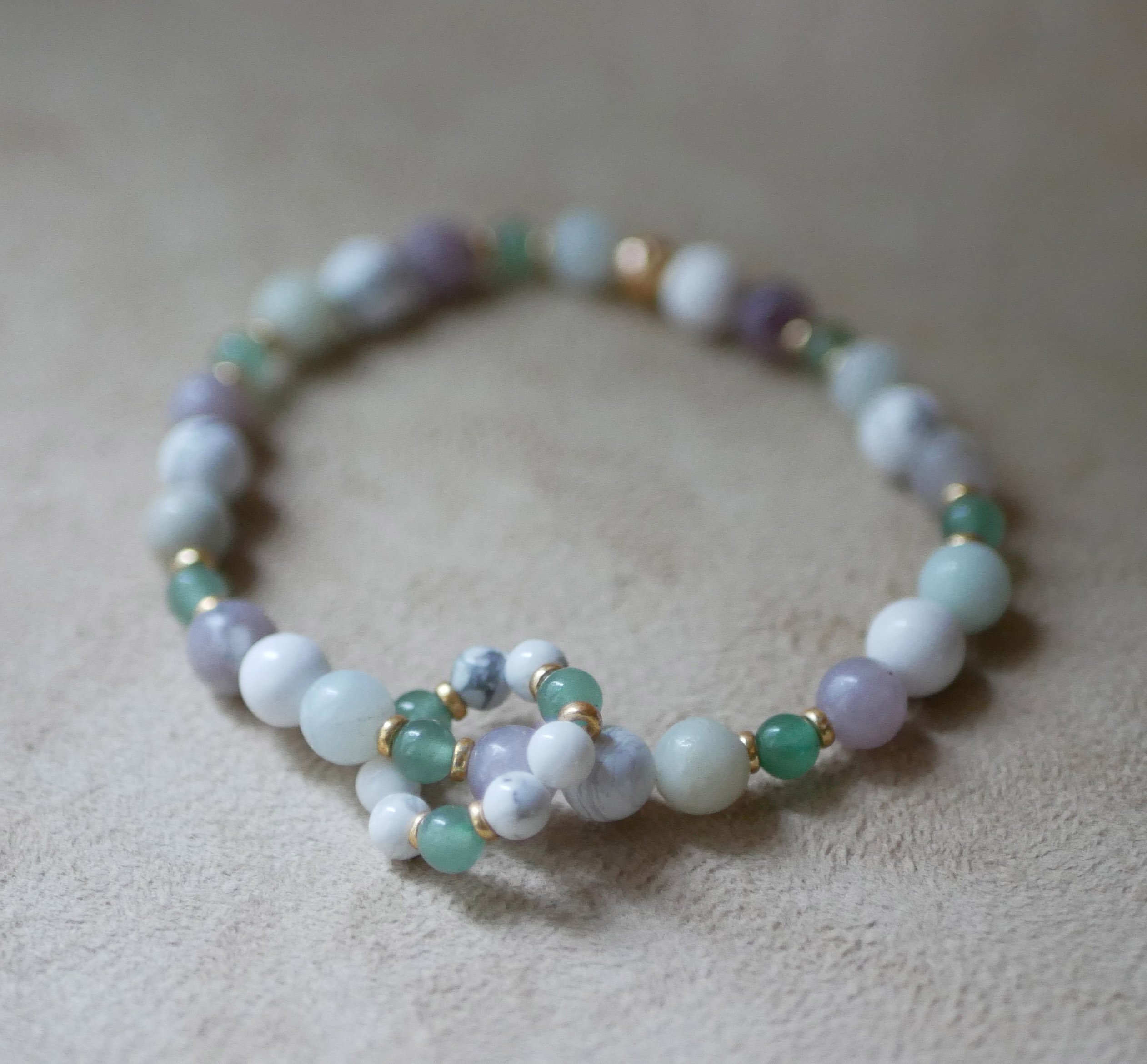 Pulseira de pedra natural aventurina com anel de mini pérolas