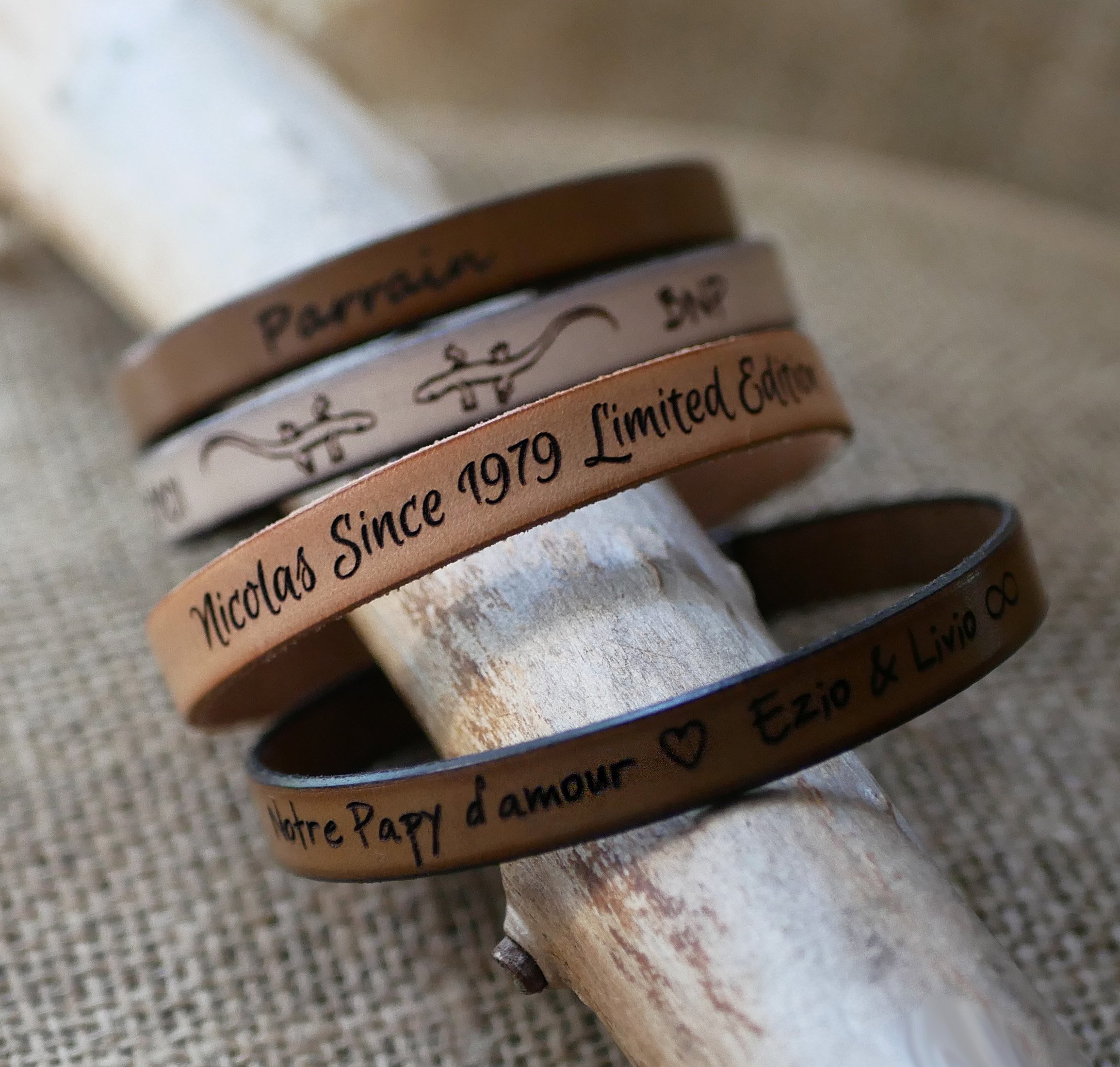 Pulseira de couro gravada personalizável para homem escolha do fecho 