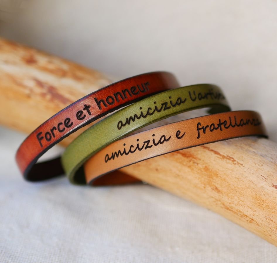 Pulseira de couro gravada personalizável para homem escolha do fecho 
