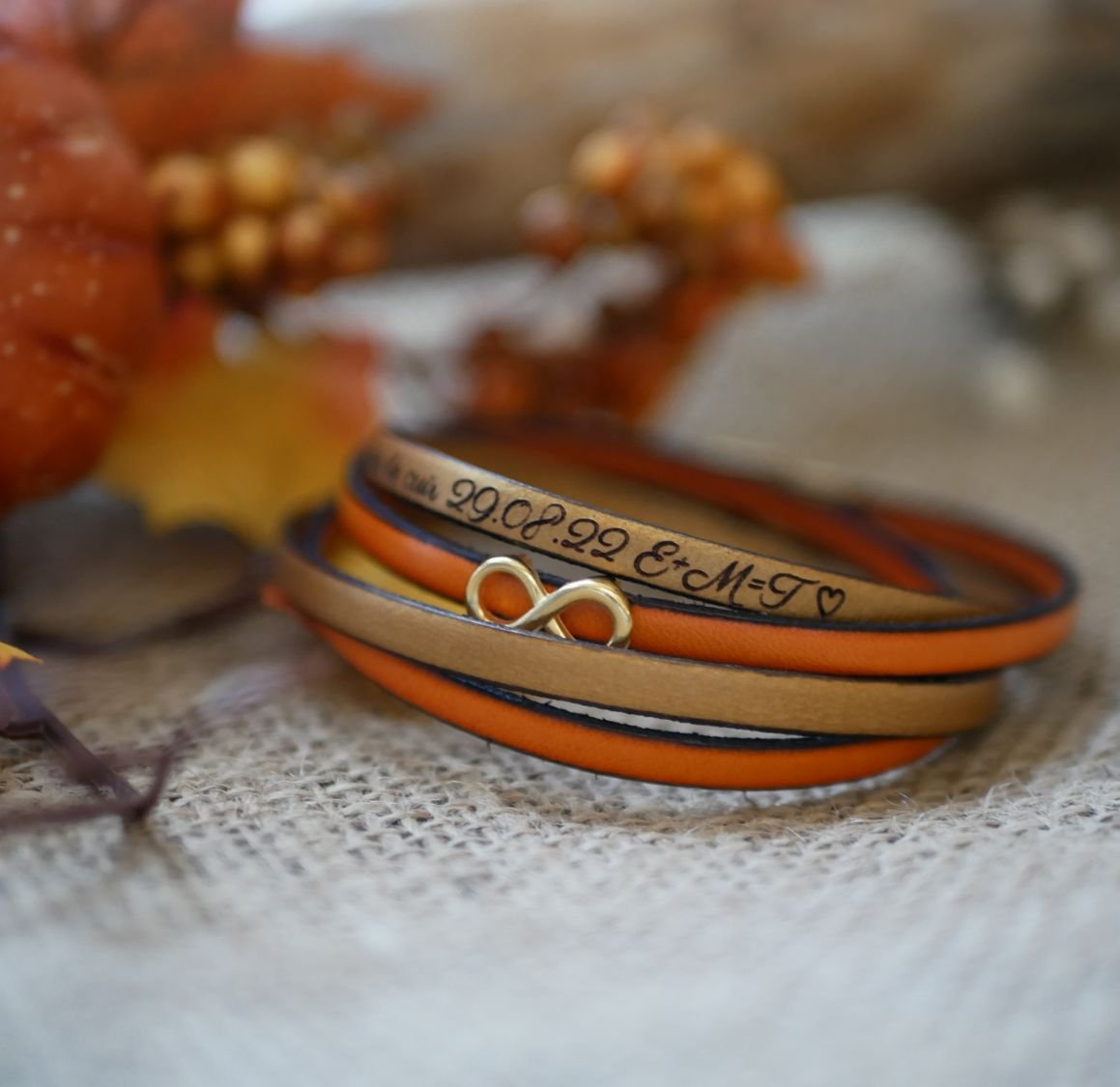 Prenda para a mãe pulseira dourada com o símbolo do infinito em 2 peles para personalizar  