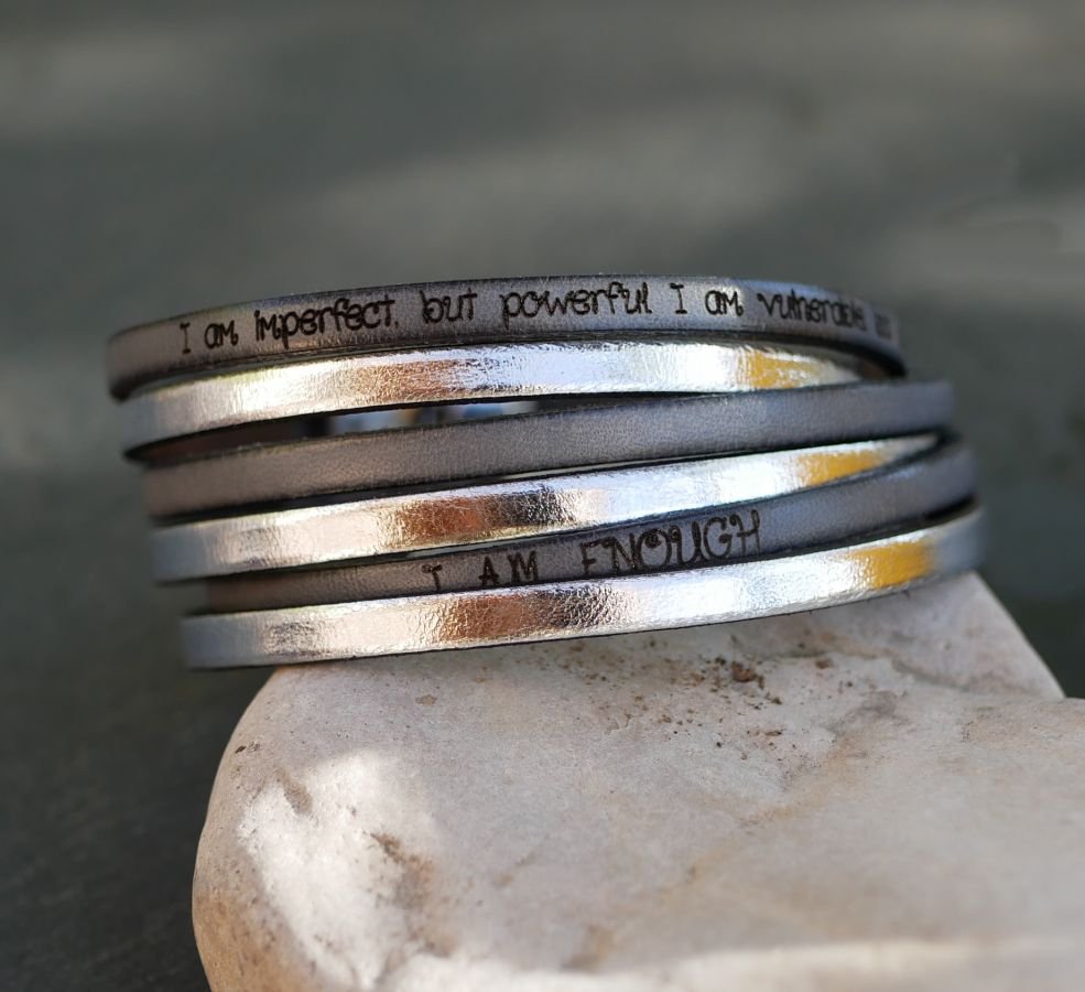 Pulseira dupla em pele multi-voltas personalizável para homem ou mulher