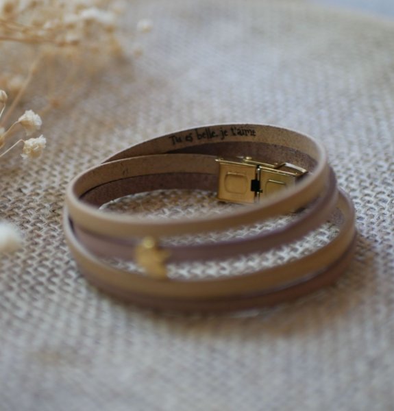 Pulseira de couro Zen em duo de cores, personaliz&aacute;vel com ginkgo dourado 