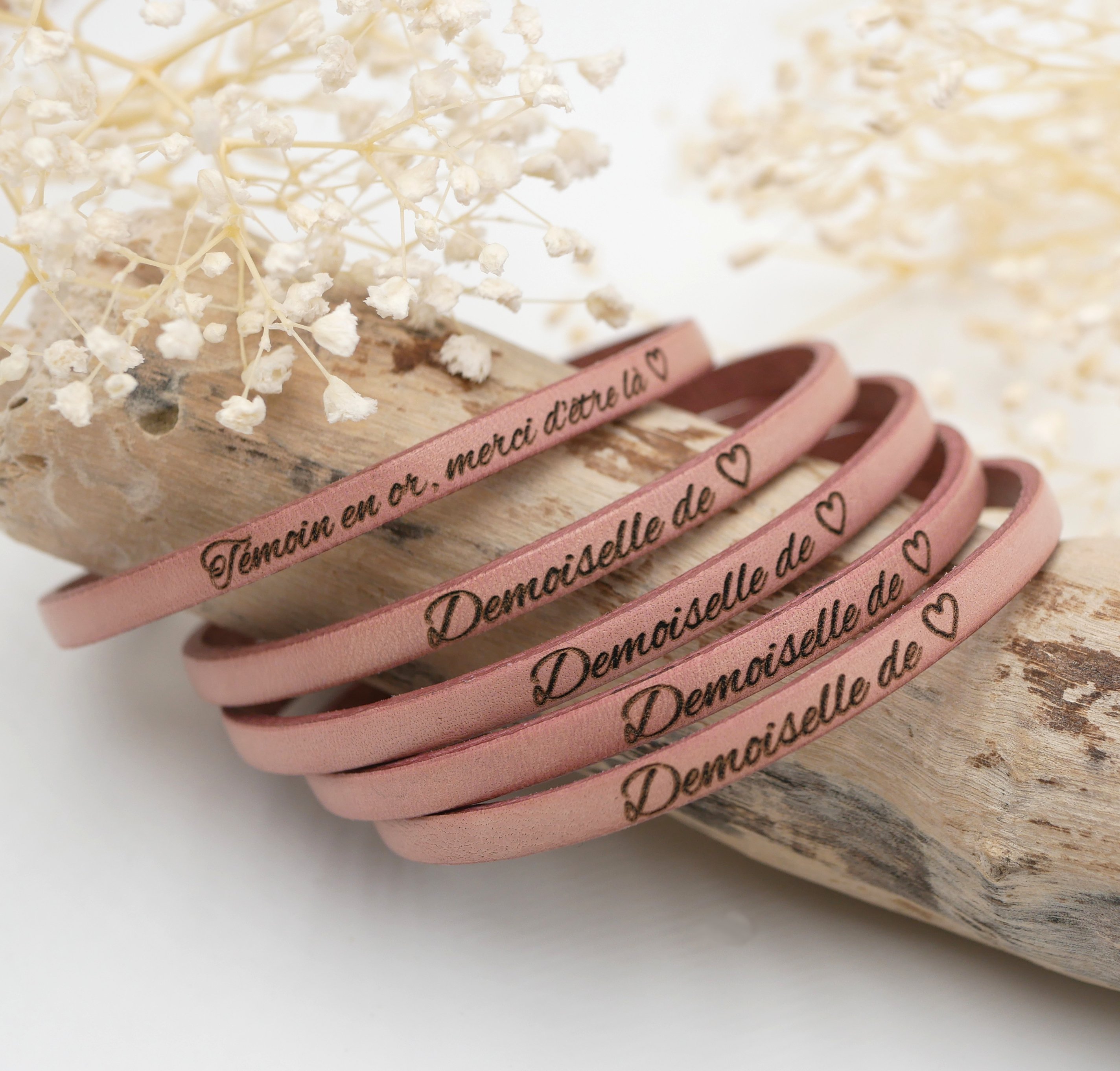 Conjunto de 20 braceletes de couro gravadas para prendas de convidados de casamento ou Save the date