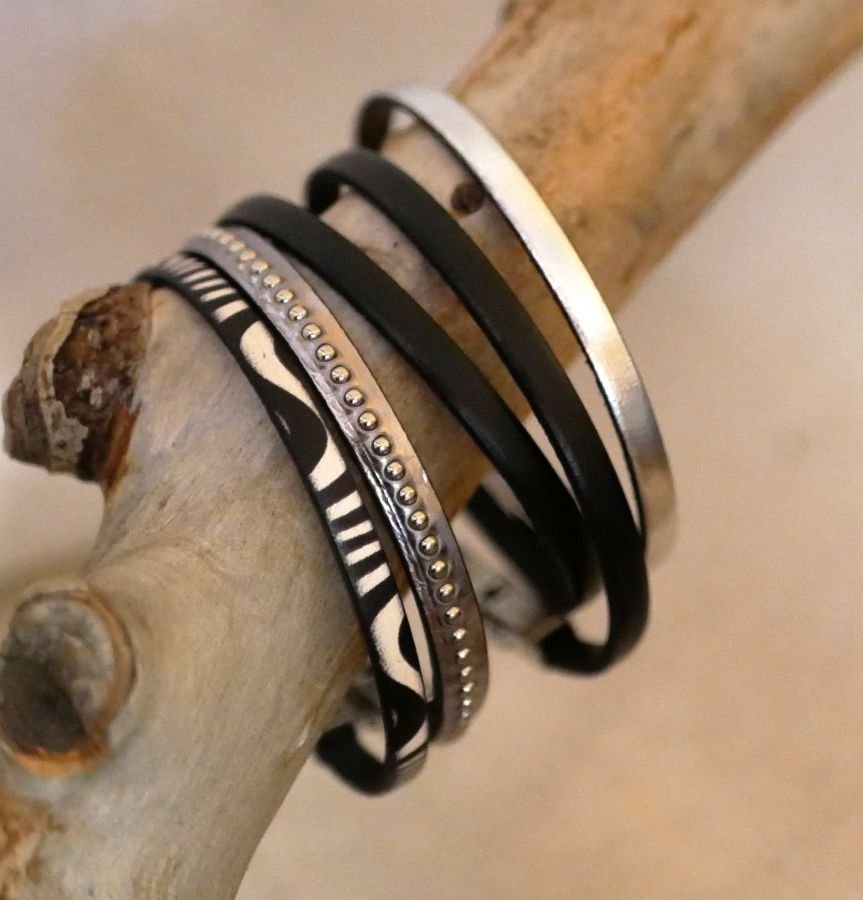 Conjunto de tiras de couro para serem personalizadas em preto e prata