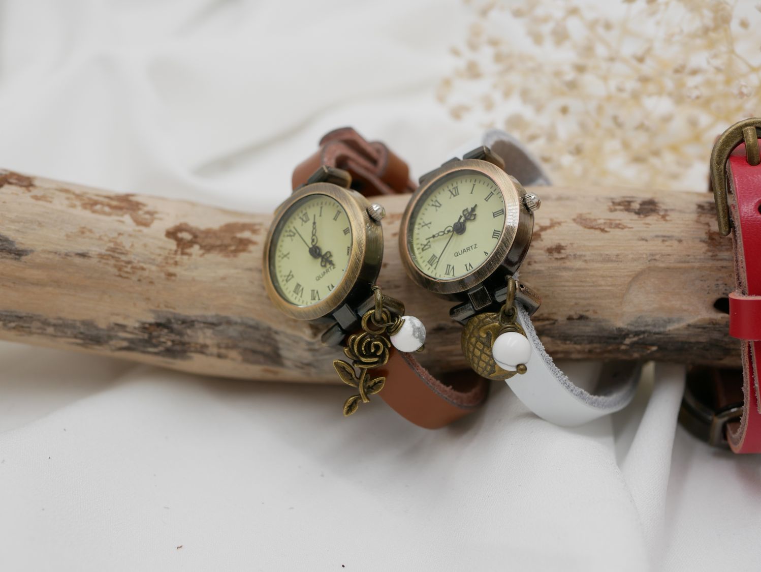 Relógio pulseira em pele, totalmente personalizável 