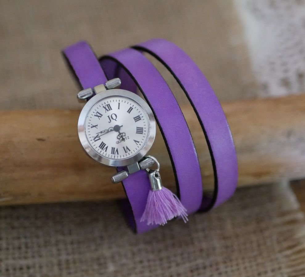 Relógio pulseira de couro Lilás 2 ou 3 cartuchos com pompom