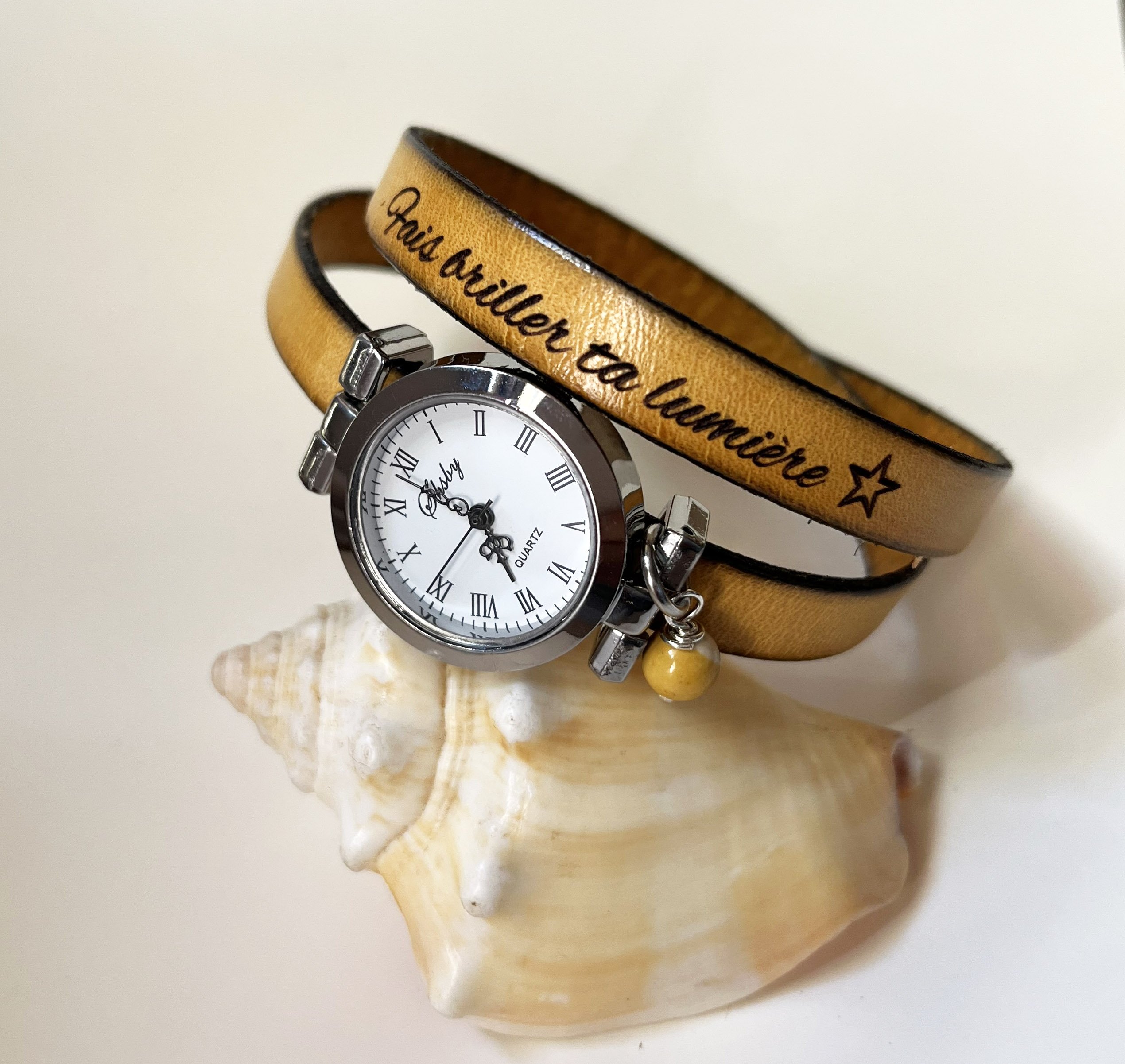 Rel&oacute;gio pulseira em pele 2 voltas personaliz&aacute;vel com mostrador em prata