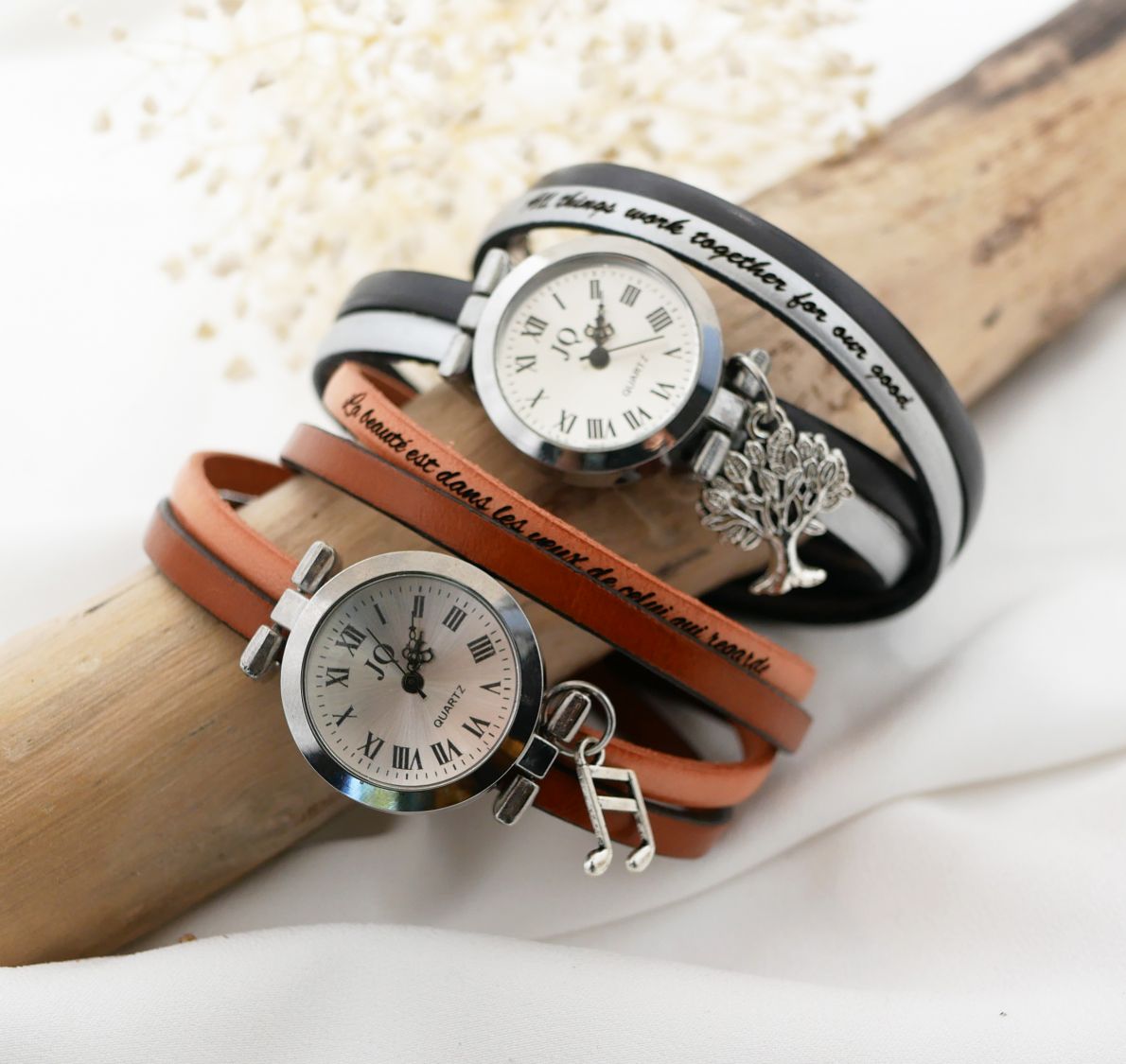 Relógio com pulseira dupla de couro, mostrador prateado, cor à sua escolha, para ser personalizado 