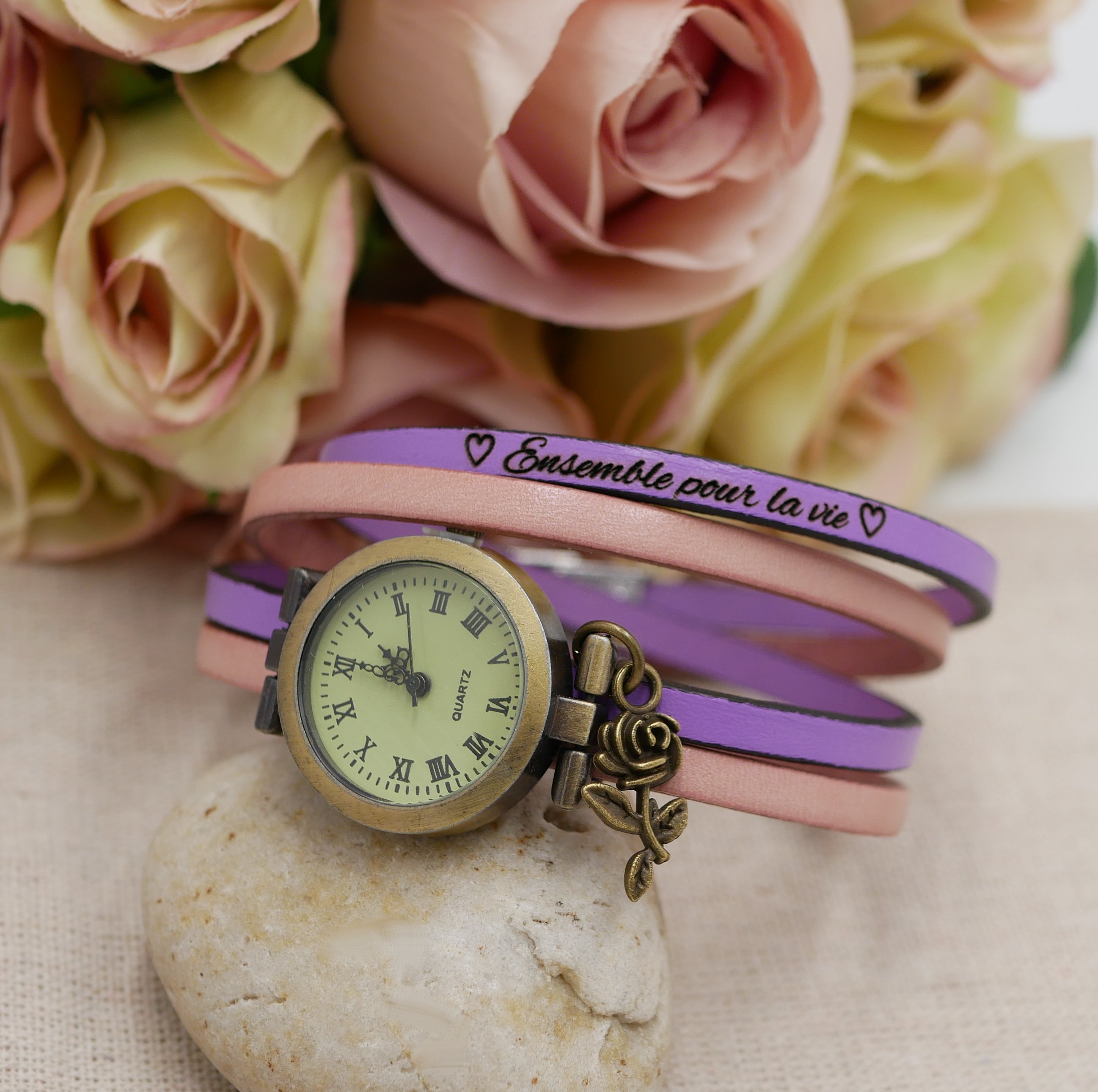 Rel&oacute;gio personalizado em pele de dupla volta com mostrador em algarismos &aacute;rabes