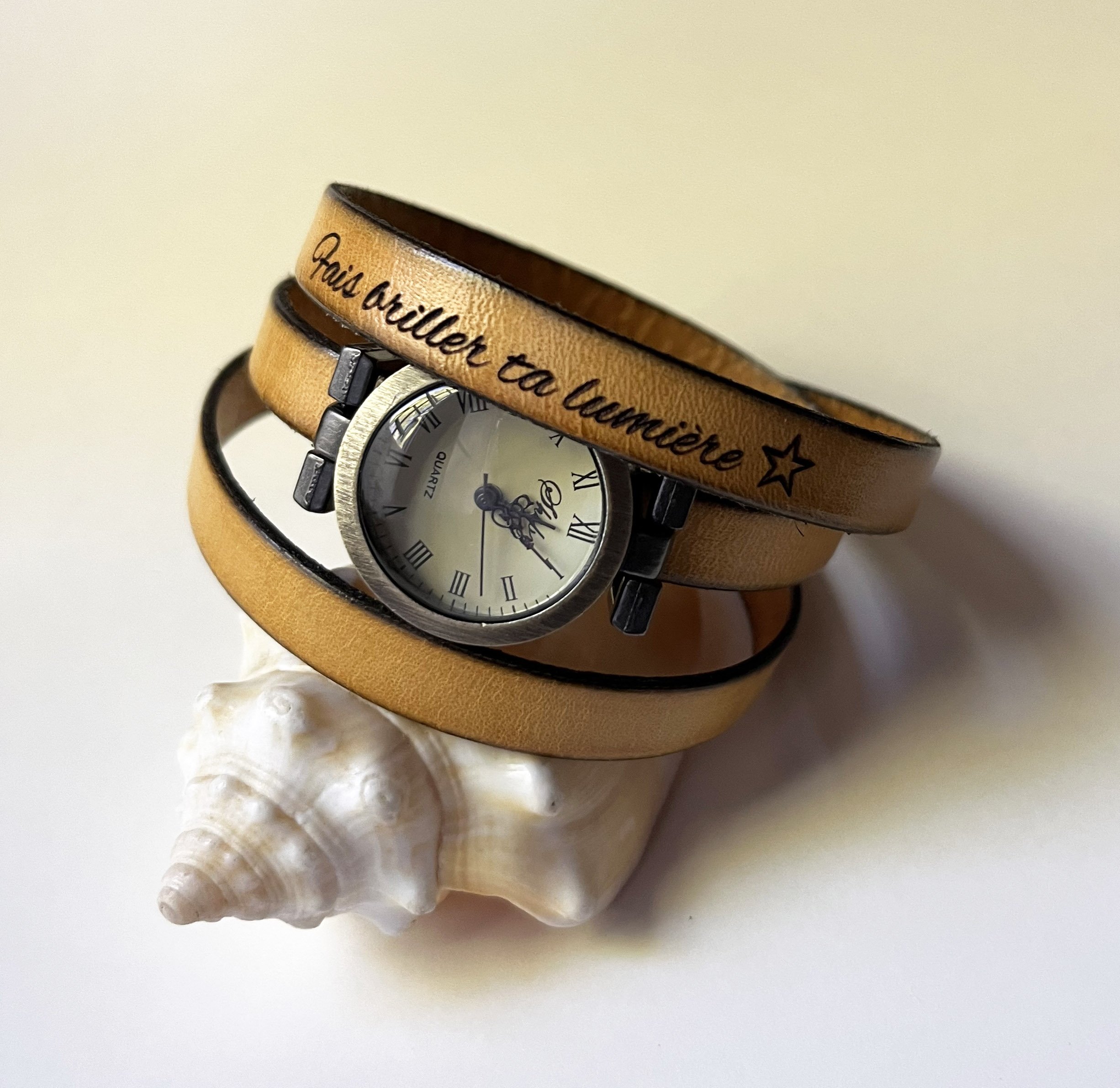 Rel&oacute;gio triplo tur&iacute;stico personaliz&aacute;vel com mostrador em bronze 