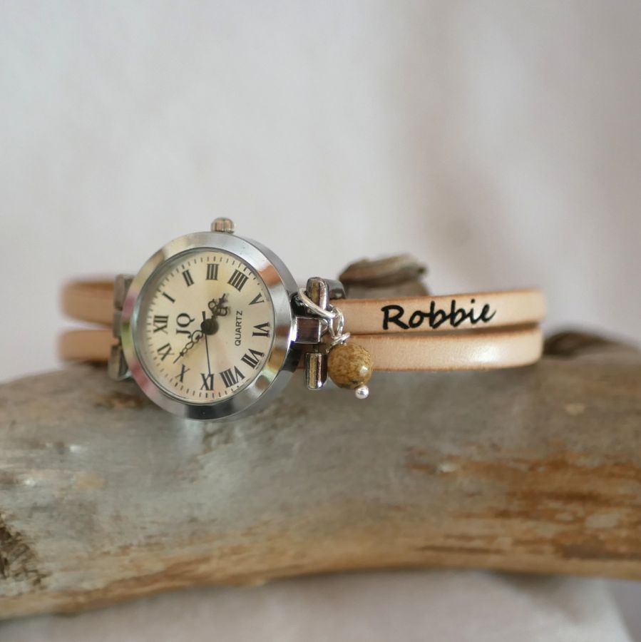 Relógio de joalharia em pele personalizável e colorido para mulher