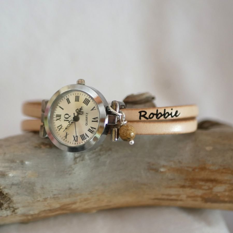 Relógio de joalharia em pele personalizável e colorido para mulher
