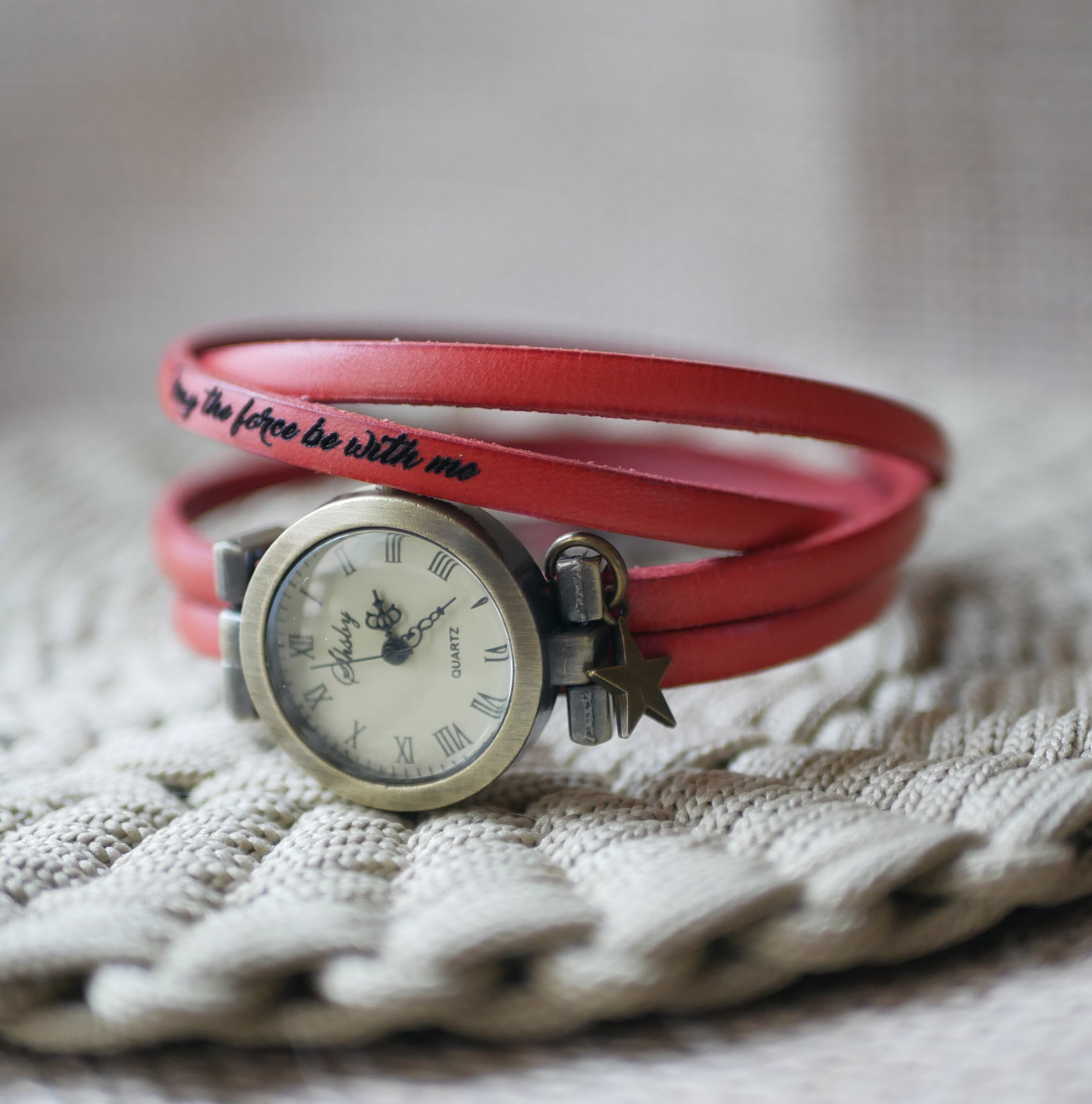 Relógio de senhora ou de menina com bracelete de couro multi-voltas à sua escolha