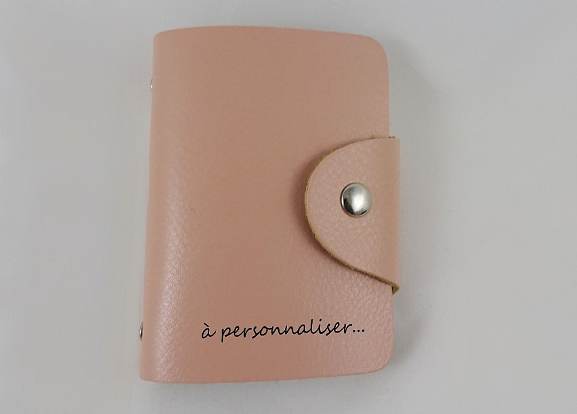 Porte-cartes en cuir pêche à personnaliser avec bouton pression.