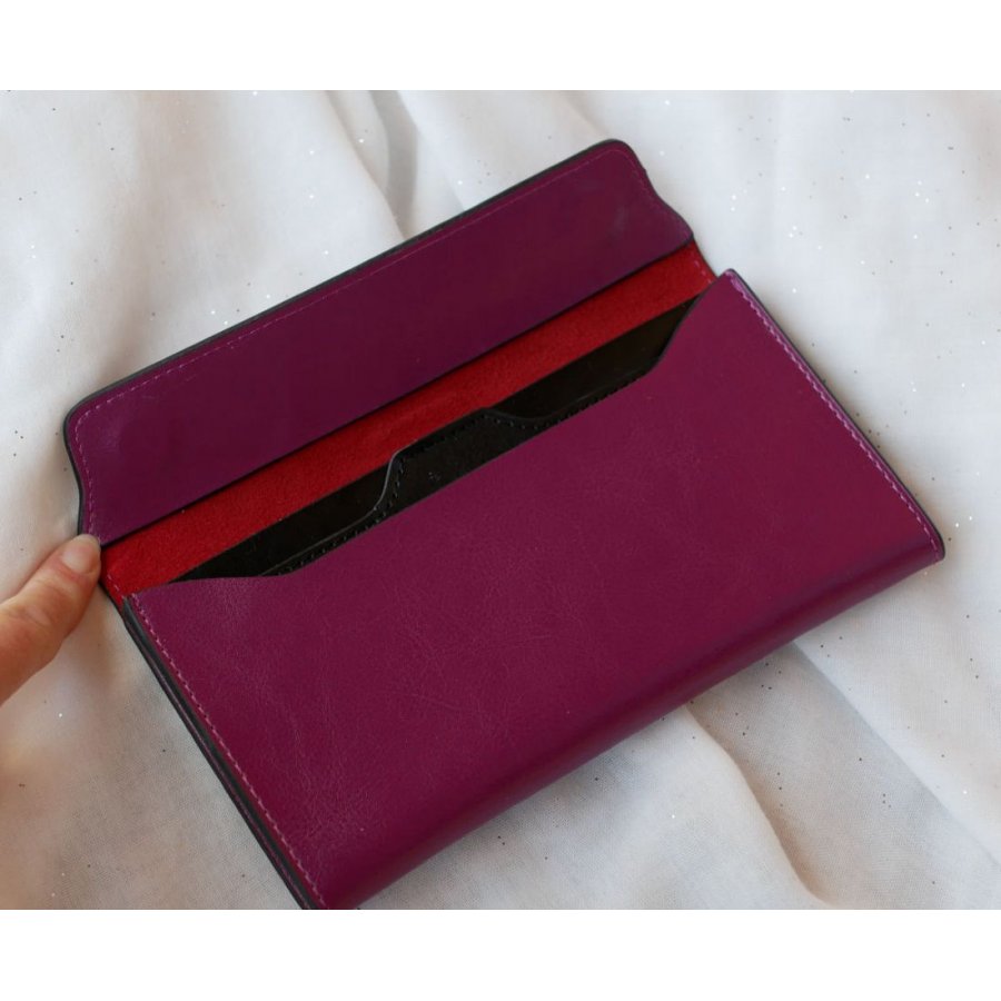 Carteira de couro roxo para personalizar