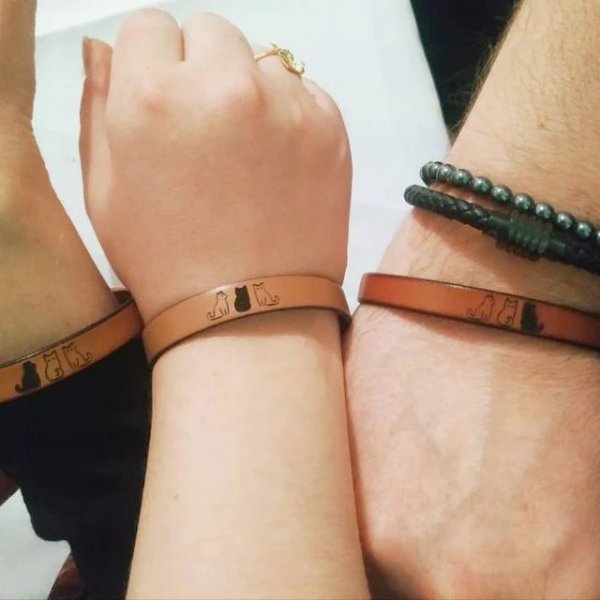Trio de pulseiras de couro personalizadas através de gravura com desenhos à sua escolha