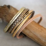 Conjunto de tiras de couro a empilhar, personalizáveis em tons dourados e metálicos