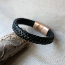 Pulseira de couro preto com fecho magnético de aço Rose Gold