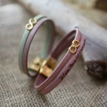 Pulseira dupla em pele com símbolo do infinito em dourado para personalizar  