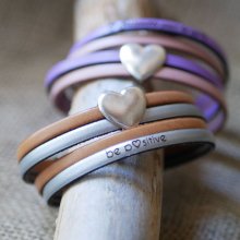 Pulseira dupla de couro em duo com coração de prata para ser personalizada por gravação